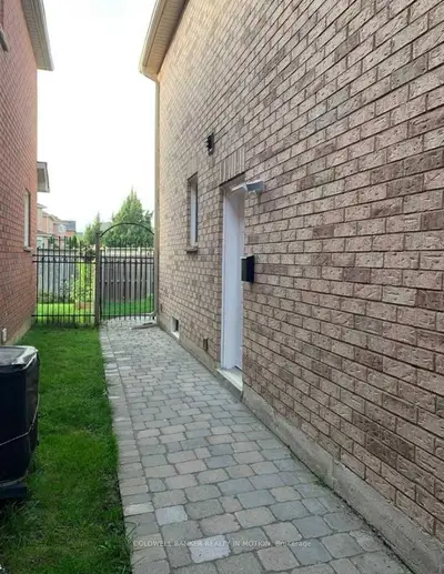 3965 Lacman Trail Bsmt, Mississauga, On L5m 6n7