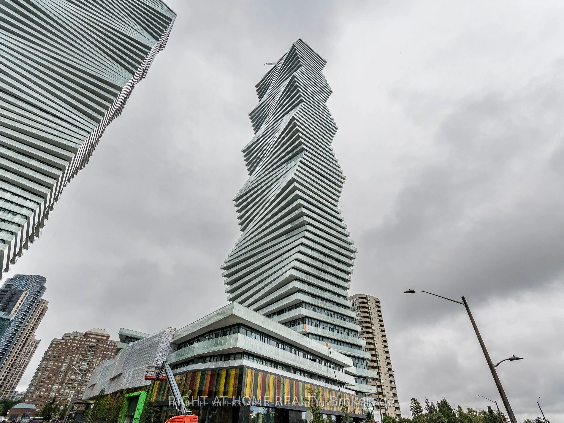 3883 Quartz Road 5901, Mississauga, ON L5B 0M4