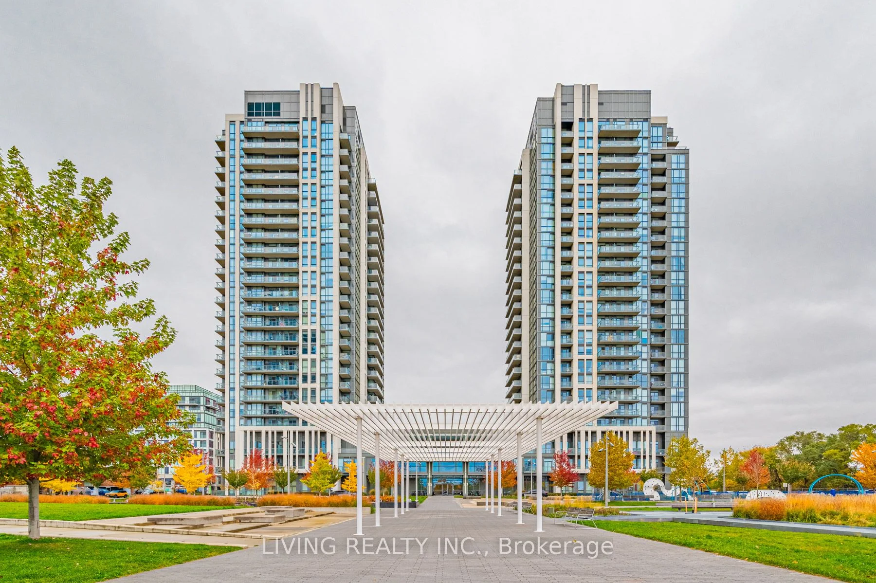 17 Zorra Street 510, Toronto W08, On M8z 0c8