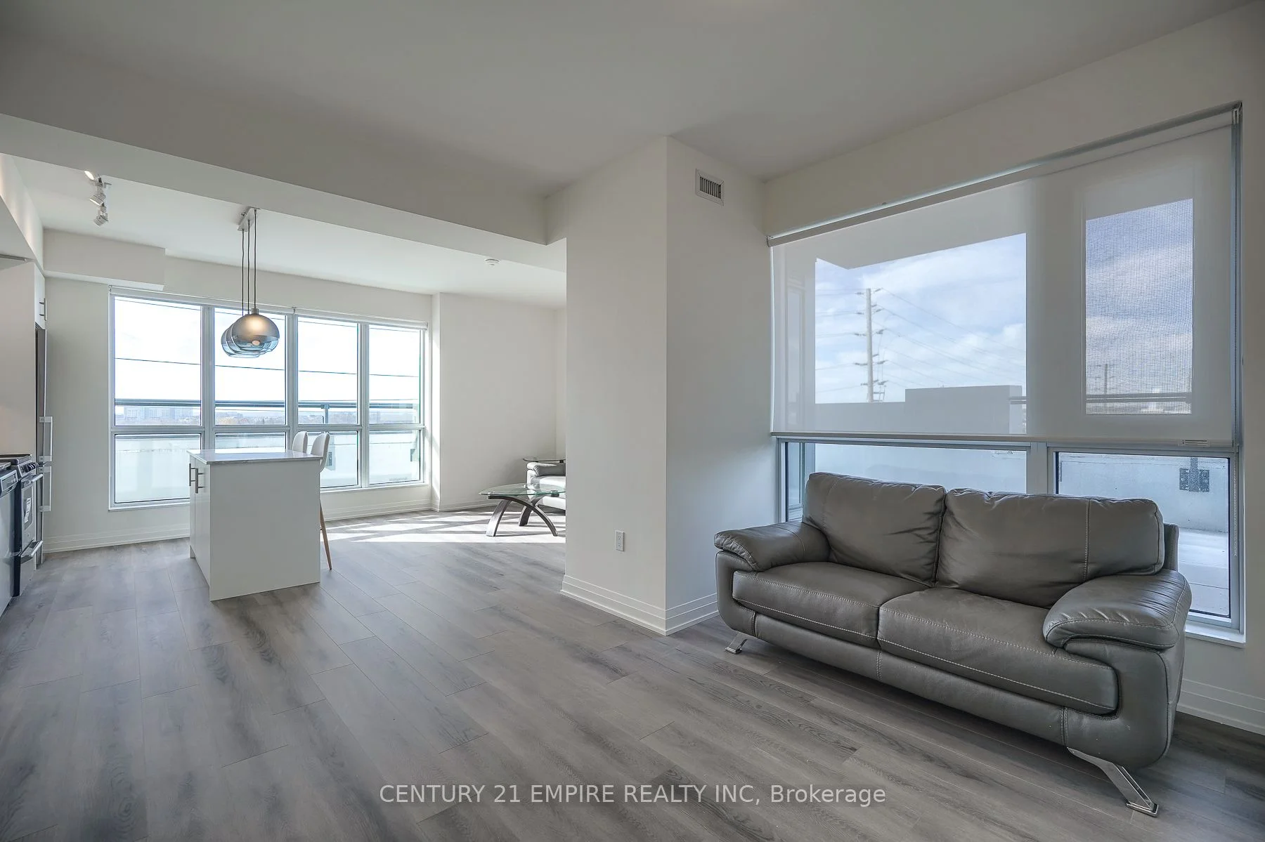 509 Dundas Street 306, Oakville, ON L6M 4M2