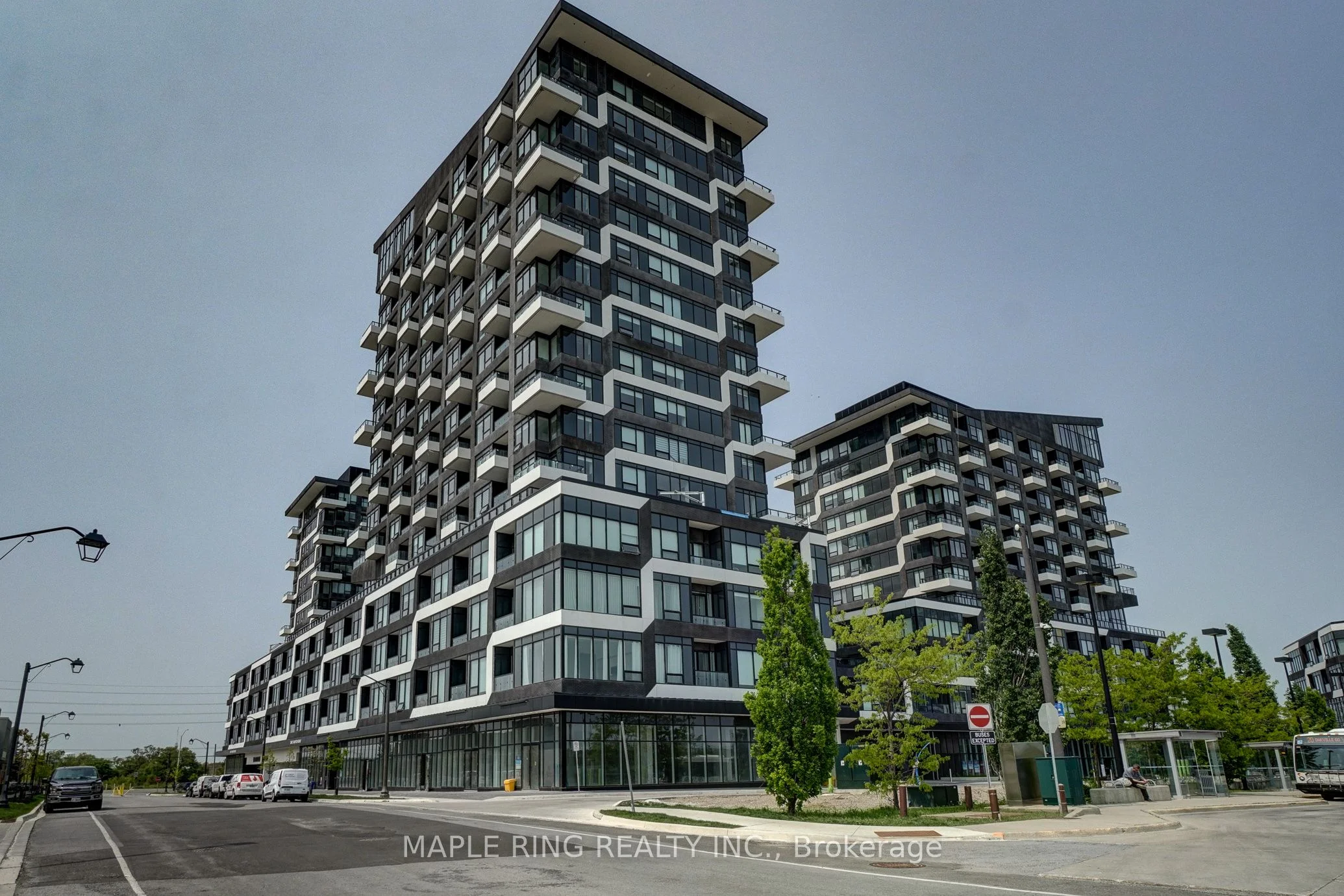 2481 Taunton Road 1102, Oakville, On L6h 3r7