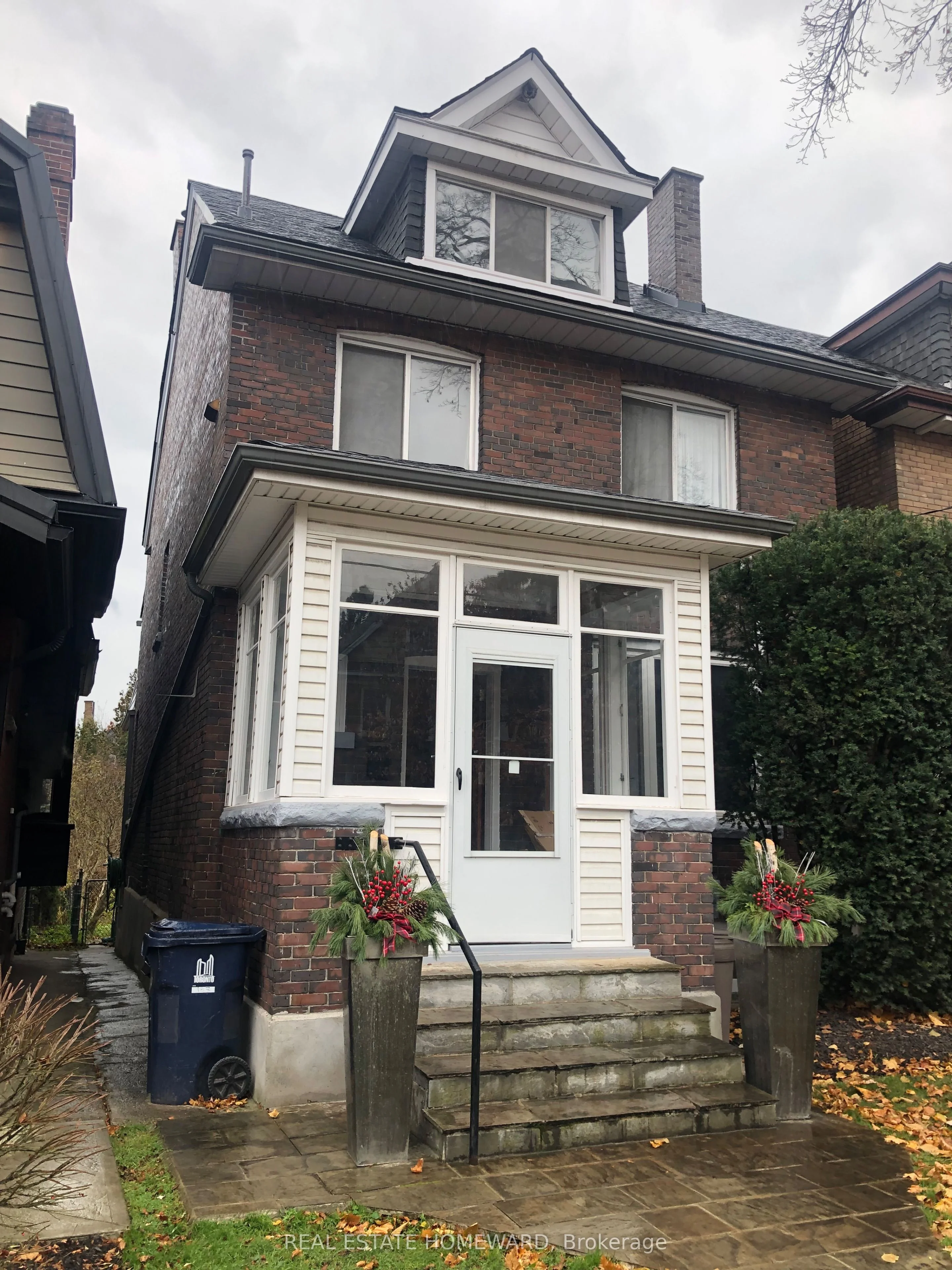 167 Geoffrey Street, Toronto W01, ON M6R 1P6