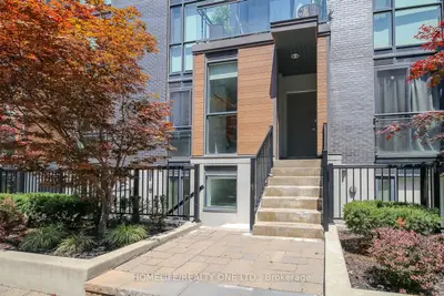 380 Wallace Avenue Th 402, Toronto W02, On M6p 3p2