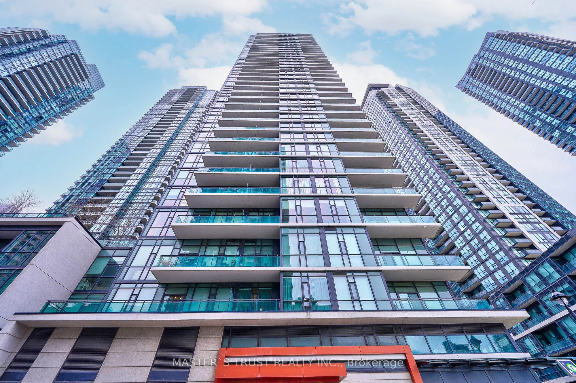 4065 Brickstone Mews 3404, Mississauga, ON L5B 0G3