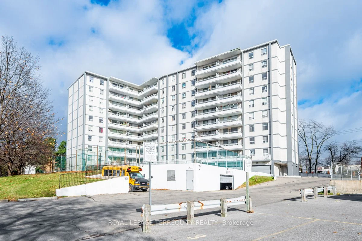 3460 Keele Street W 206, Toronto W05, ON M2H 2W1