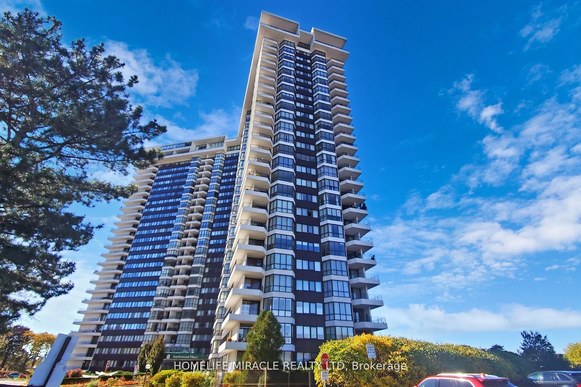 1333 Bloor Street 1102, Mississauga, ON L4Y 3T6