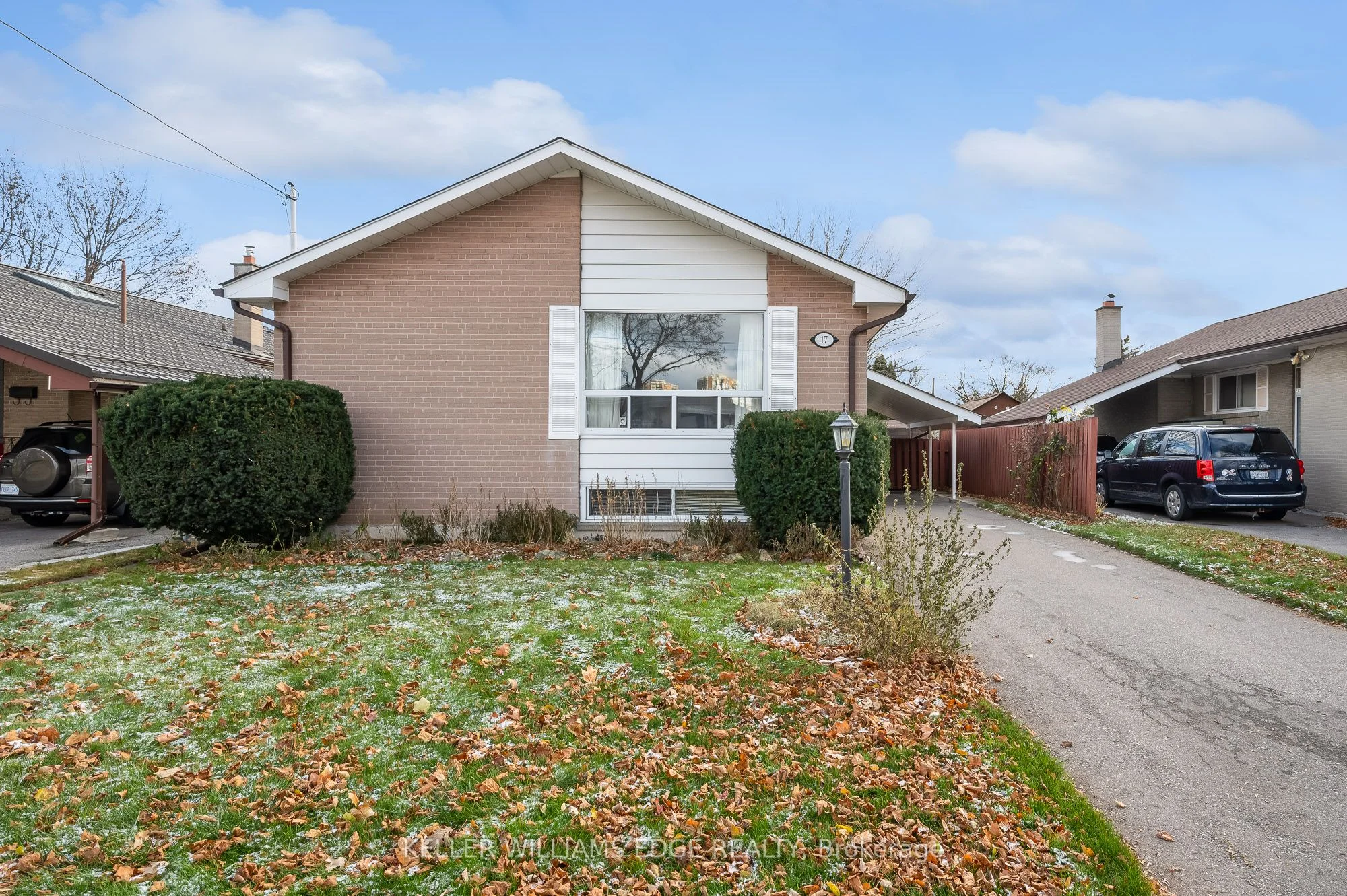 17 Fletcher Place, Toronto W09, On M9r 1k7
