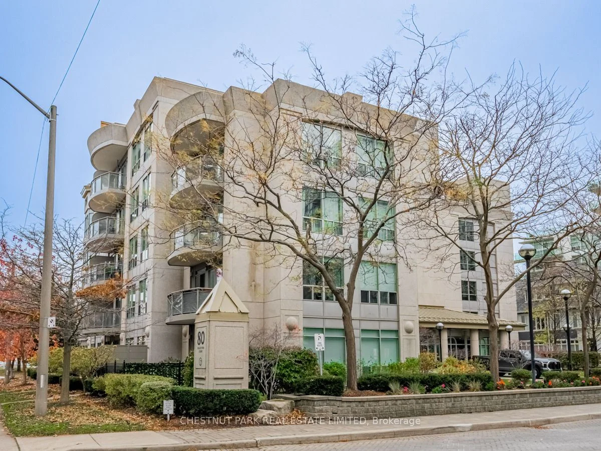 80 Palace Pier Court 106, Toronto W06, ON M8V 4C1