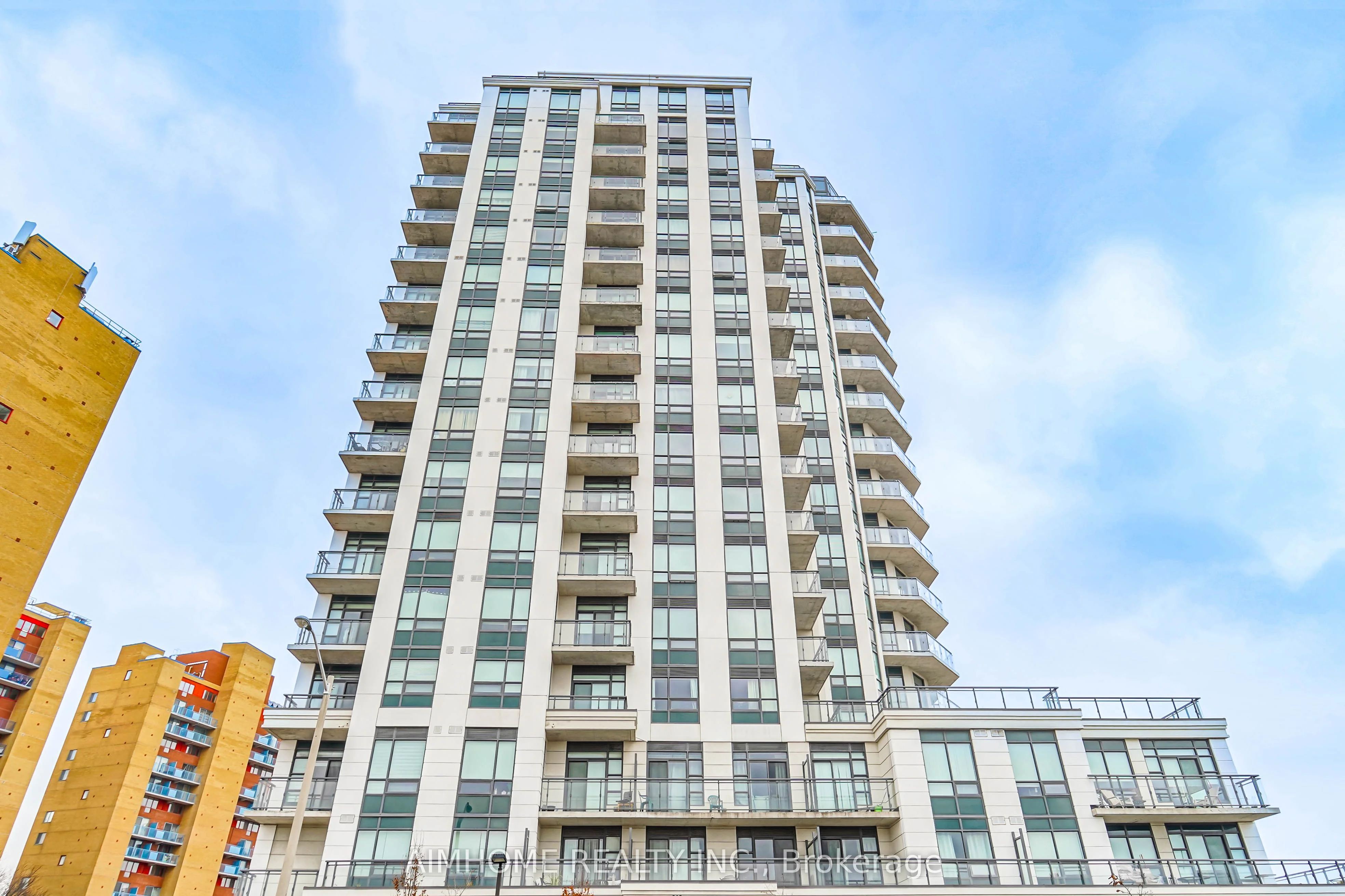 840 Queens Plate Drive 605, Toronto W10, ON M9W 0E7
