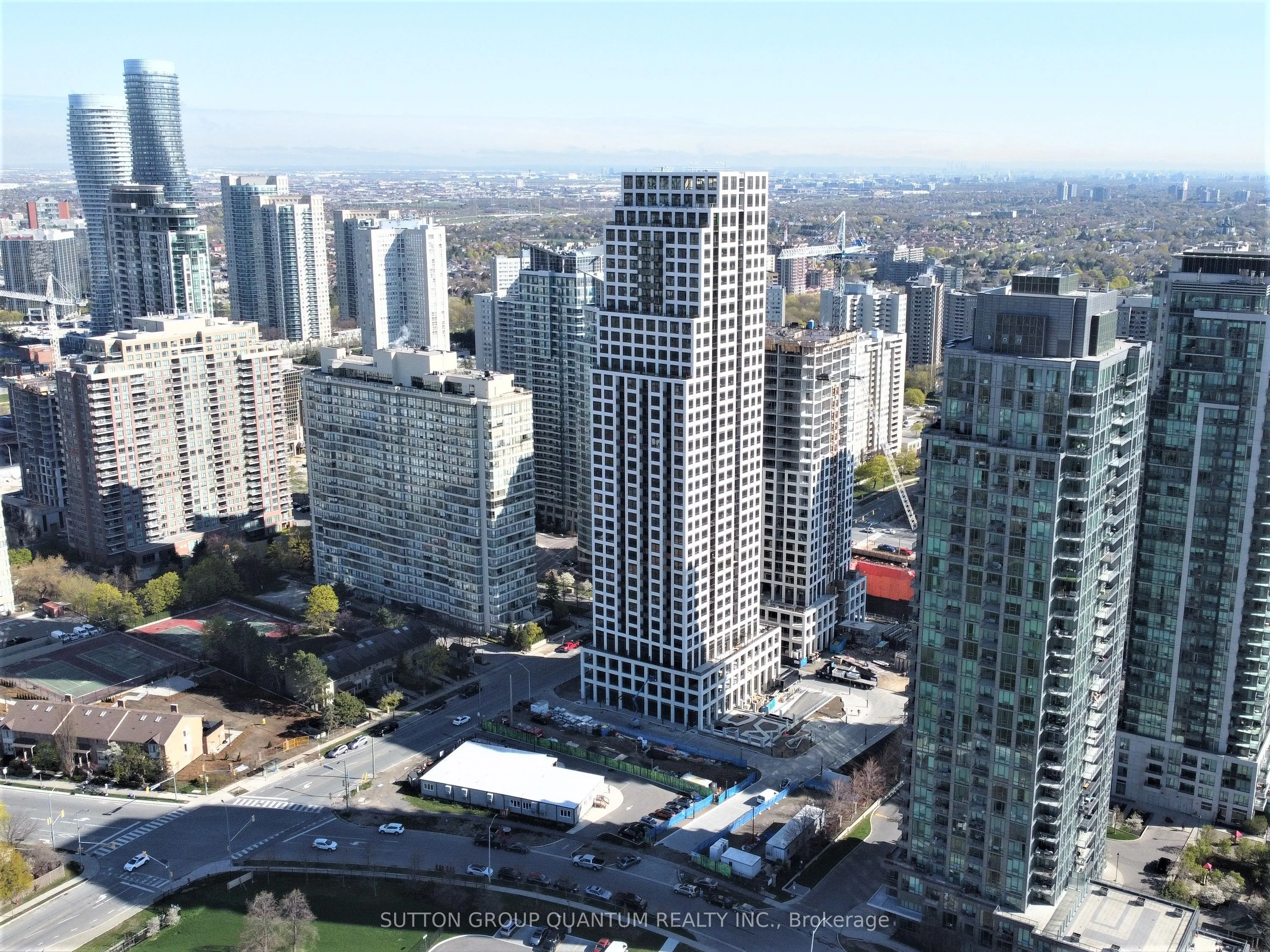 36 Elm Drive W 2501, Mississauga, On L5b 0n3