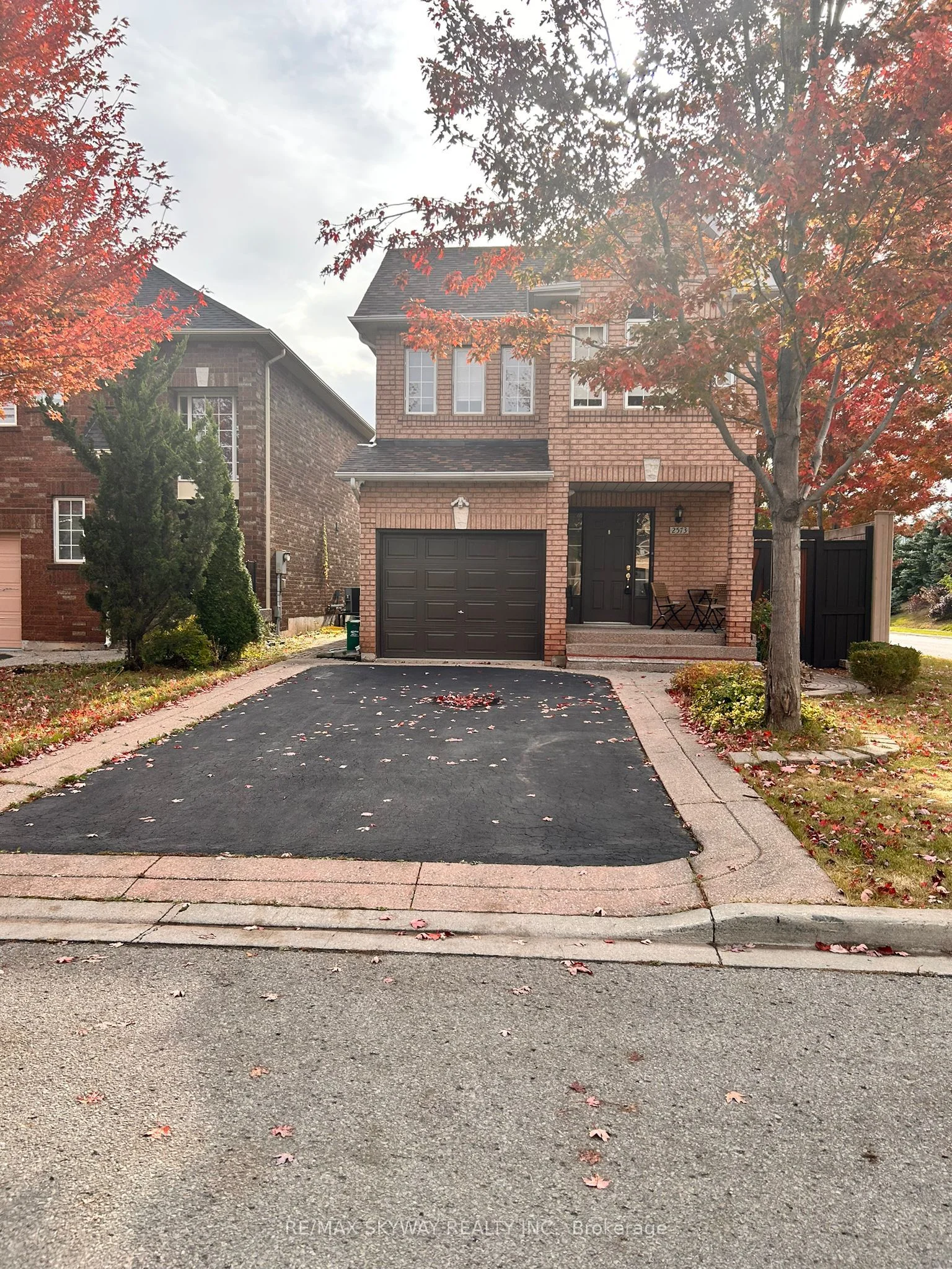2573 Longridge Crescent, Oakville, On L6h 6s1