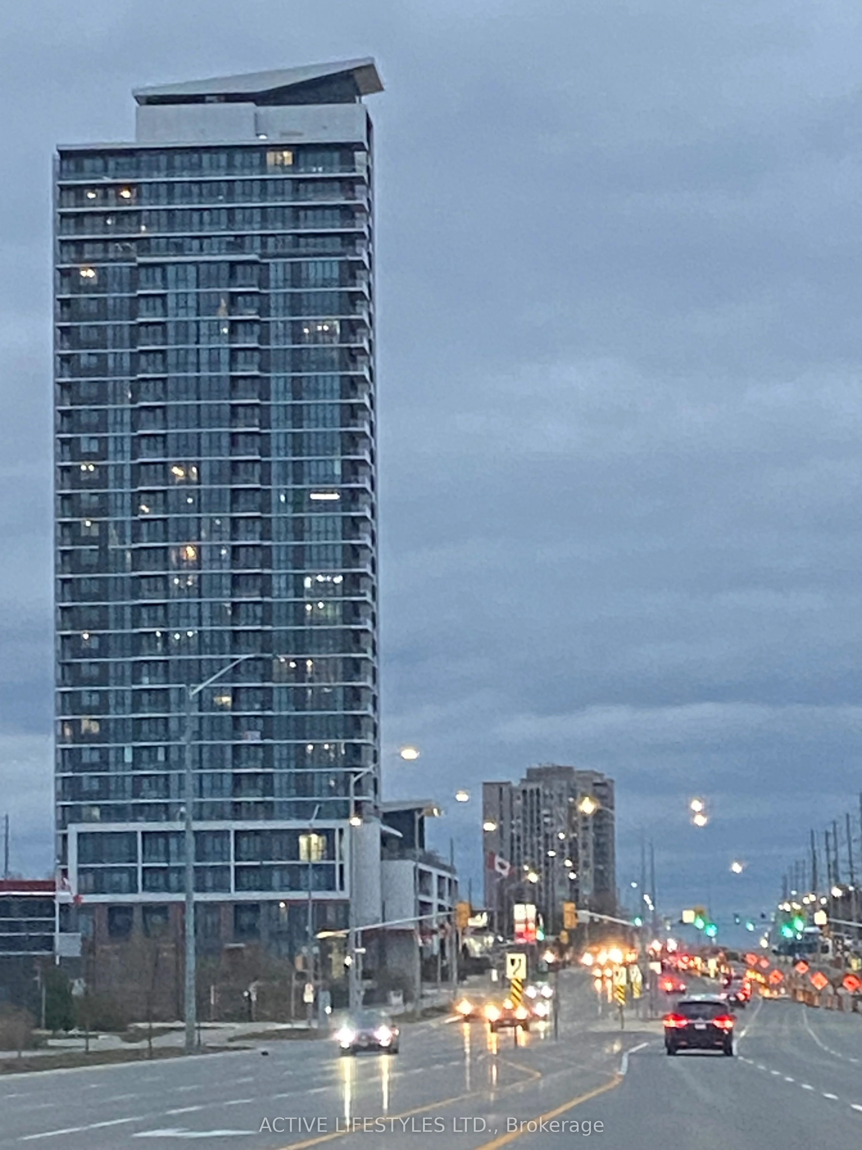 75 Eglinton Avenue 701, Mississauga, ON L5R 0E5