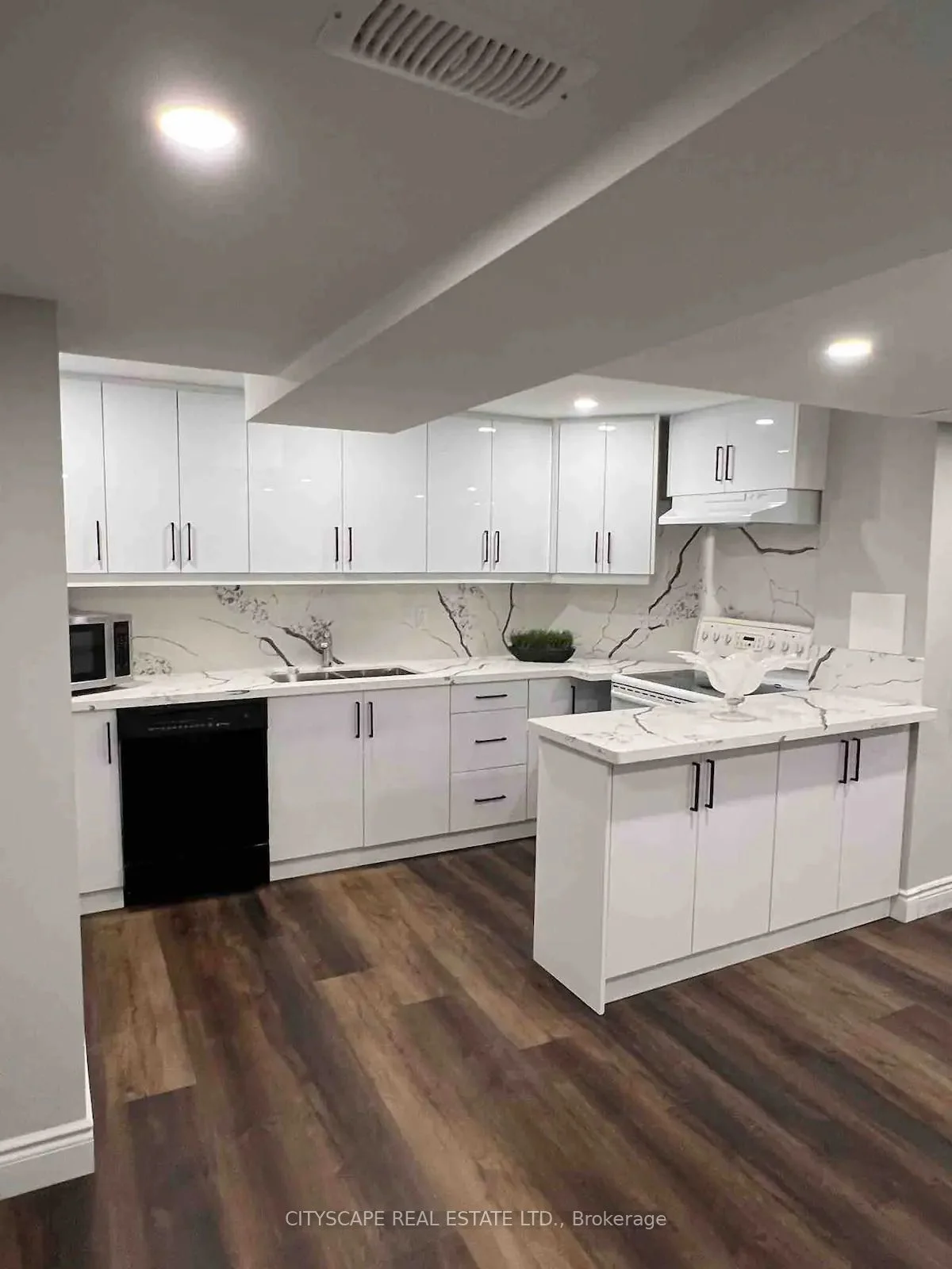 1499 hollywell Avenue bsmt, Mississauga, ON L5N 4P2