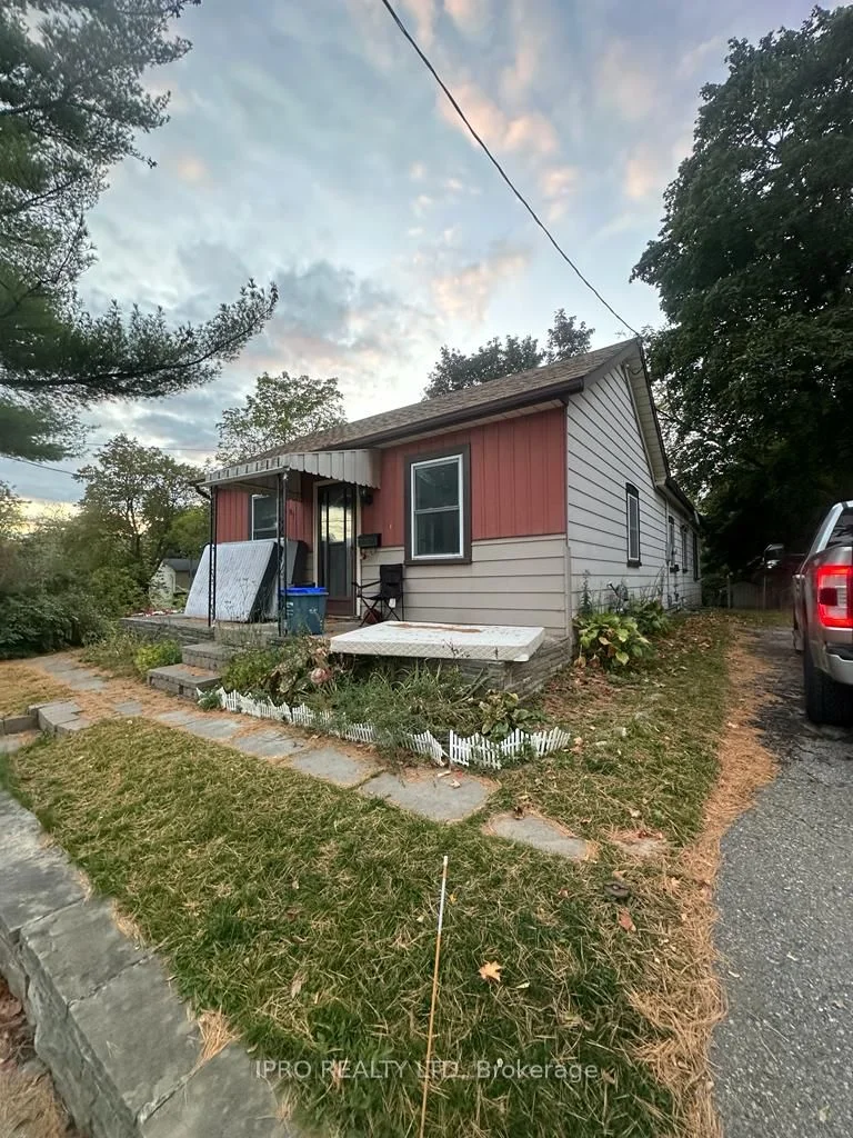 91 Agnes Street, Halton Hills, ON L7J 1N8