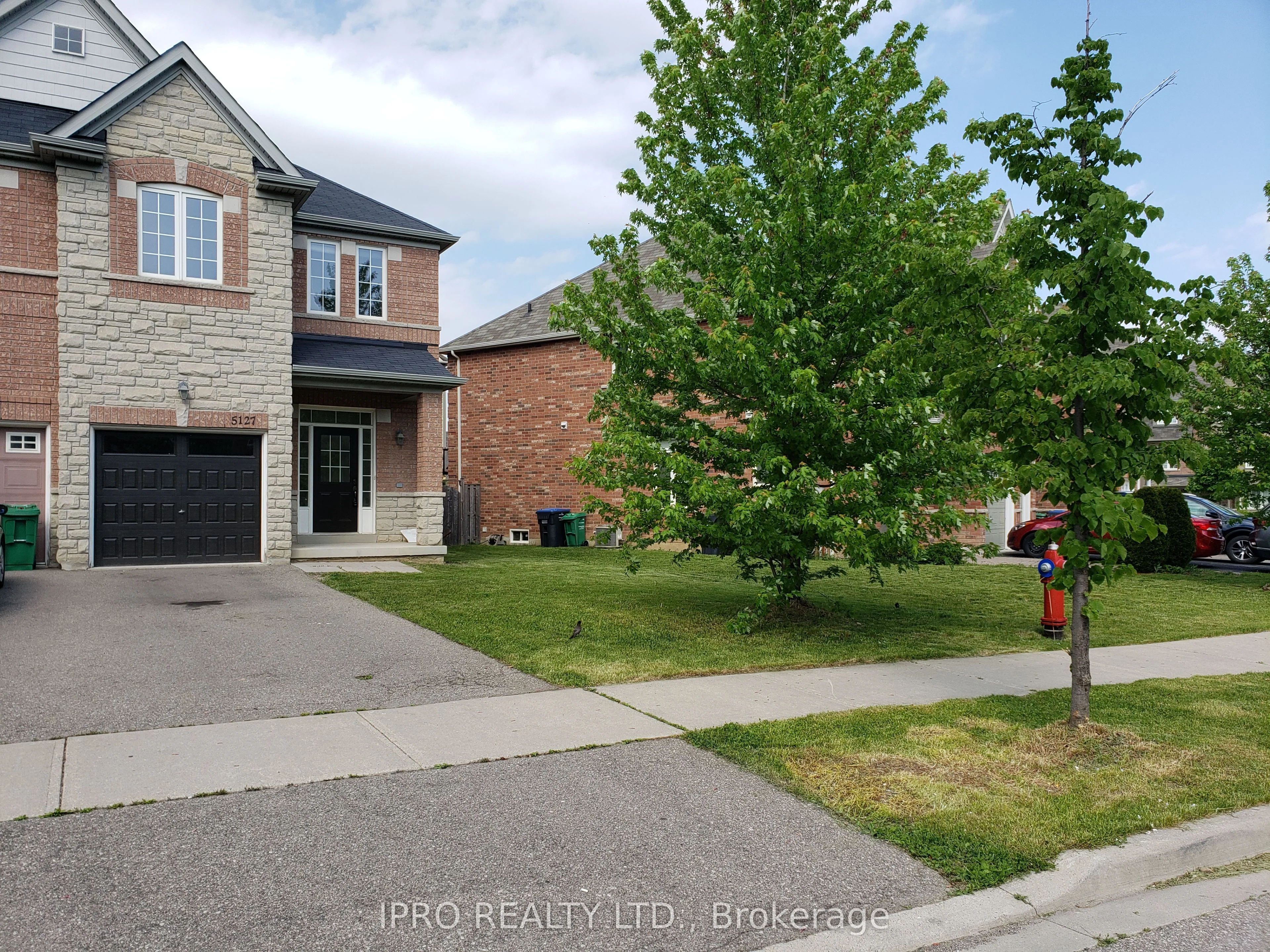 5127 Angel Stone Drive, Mississauga, ON L5M 0L5