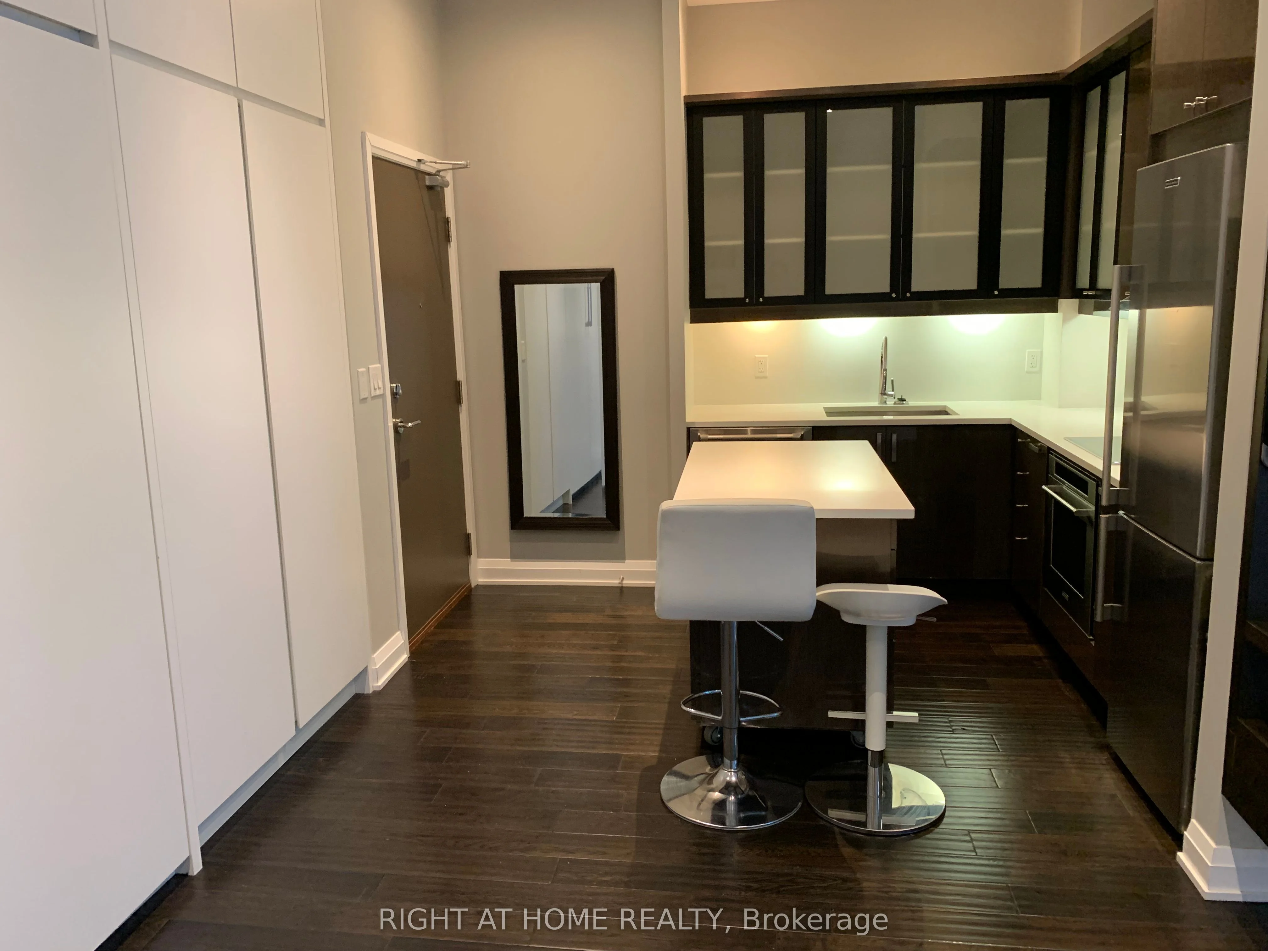 4099 Brickstone Mews 407, Mississauga, ON L5B 0G2