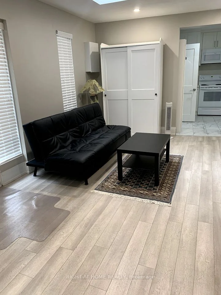 1525 Mississauga Road S, Mississauga, ON L5H 2J7