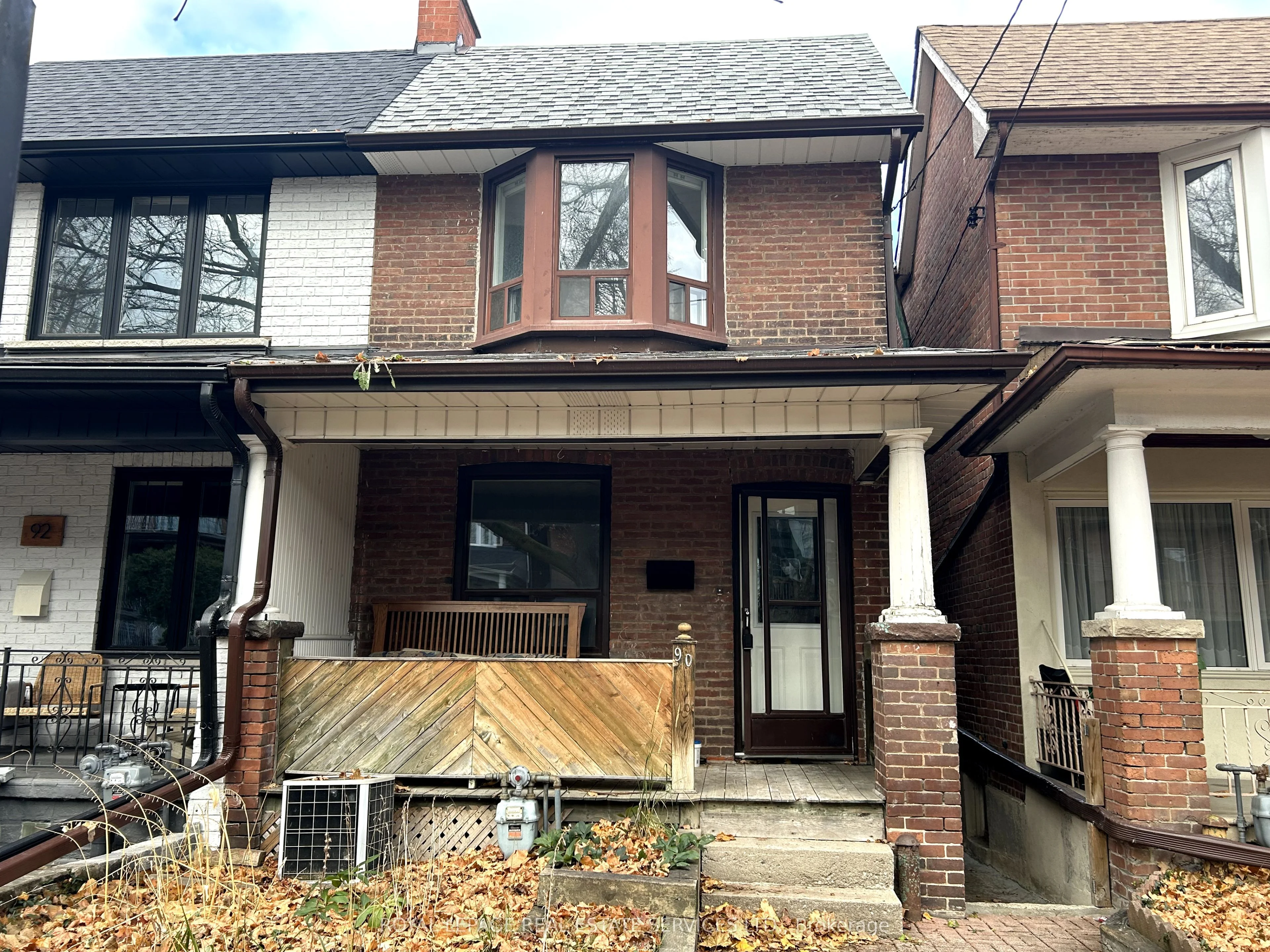 90 Pendrith Street, Toronto W02, ON M6G 1R7