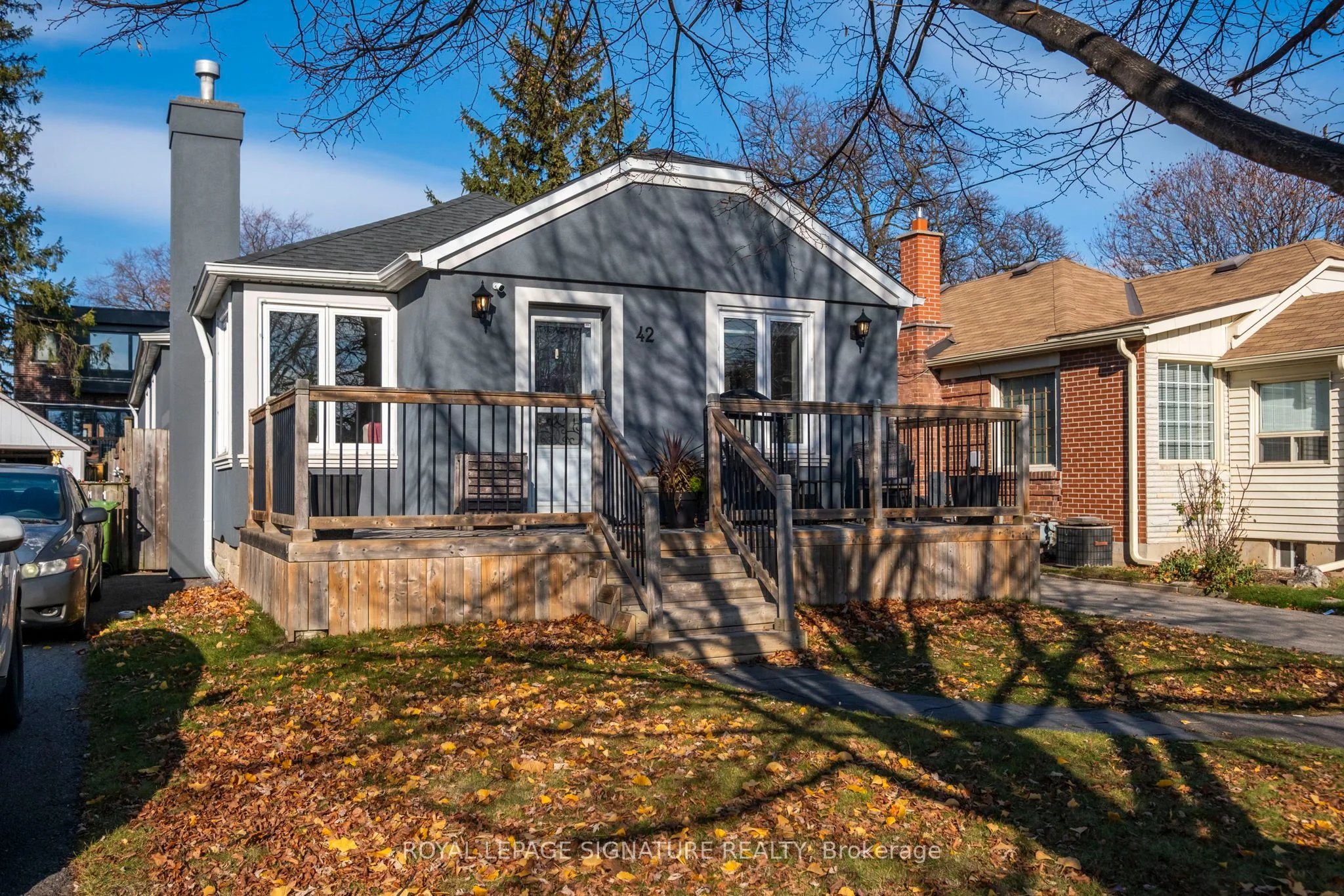42 Murrie Street, Toronto W06, ON M8V 1X7