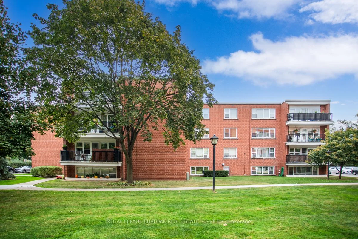 2054 Courtland Drive S 304, Burlington, ON L7R 1R8