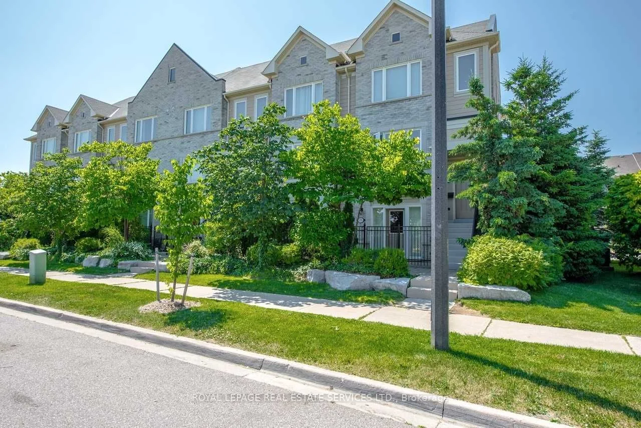 4869 Half Moon Grove 23, Mississauga, ON L5M 8C8