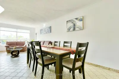 19 Ladyfield Court S 1, Toronto W05, On M3l 1x1