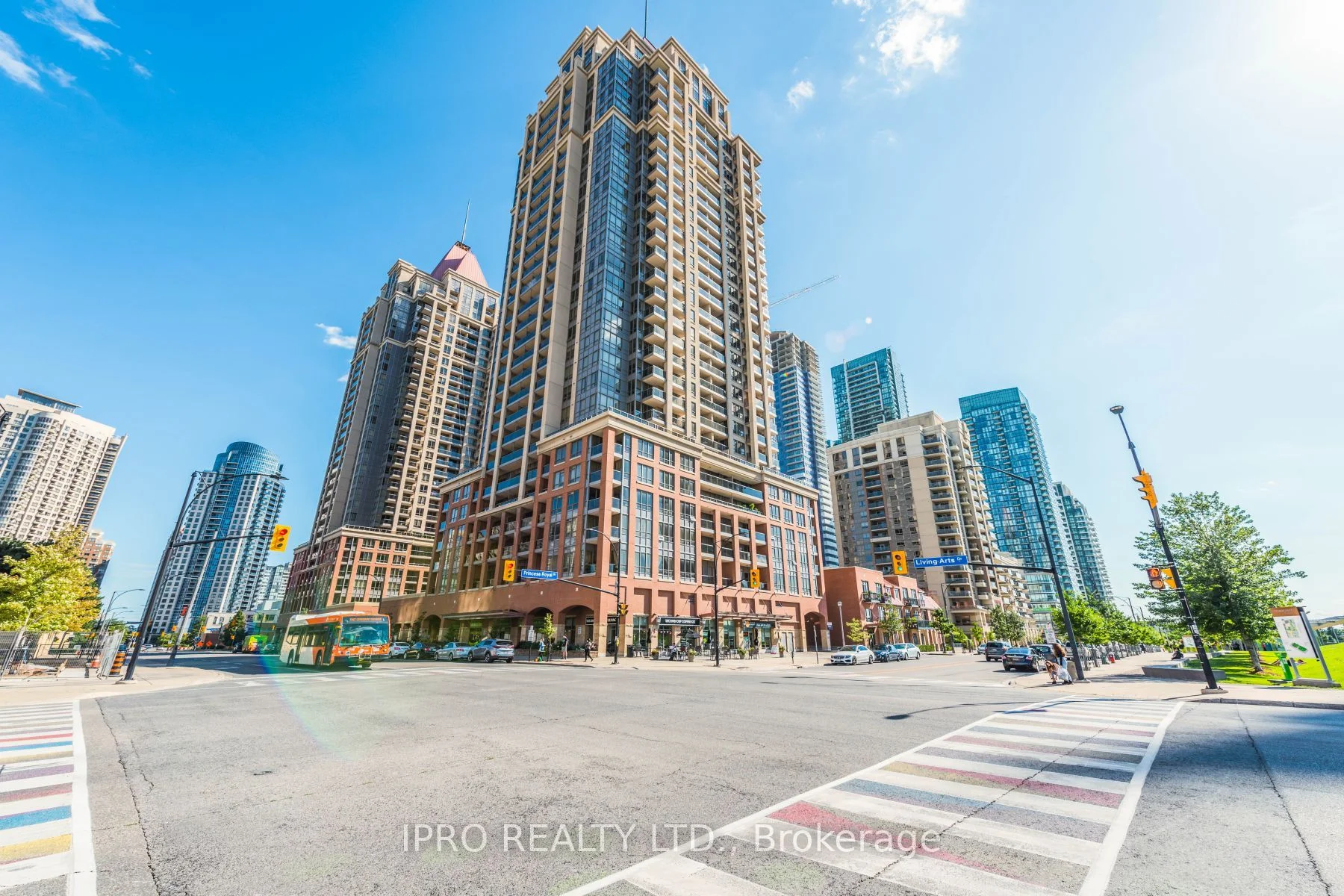 4090 Living Arts Drive 1006, Mississauga, On L5b 4m8