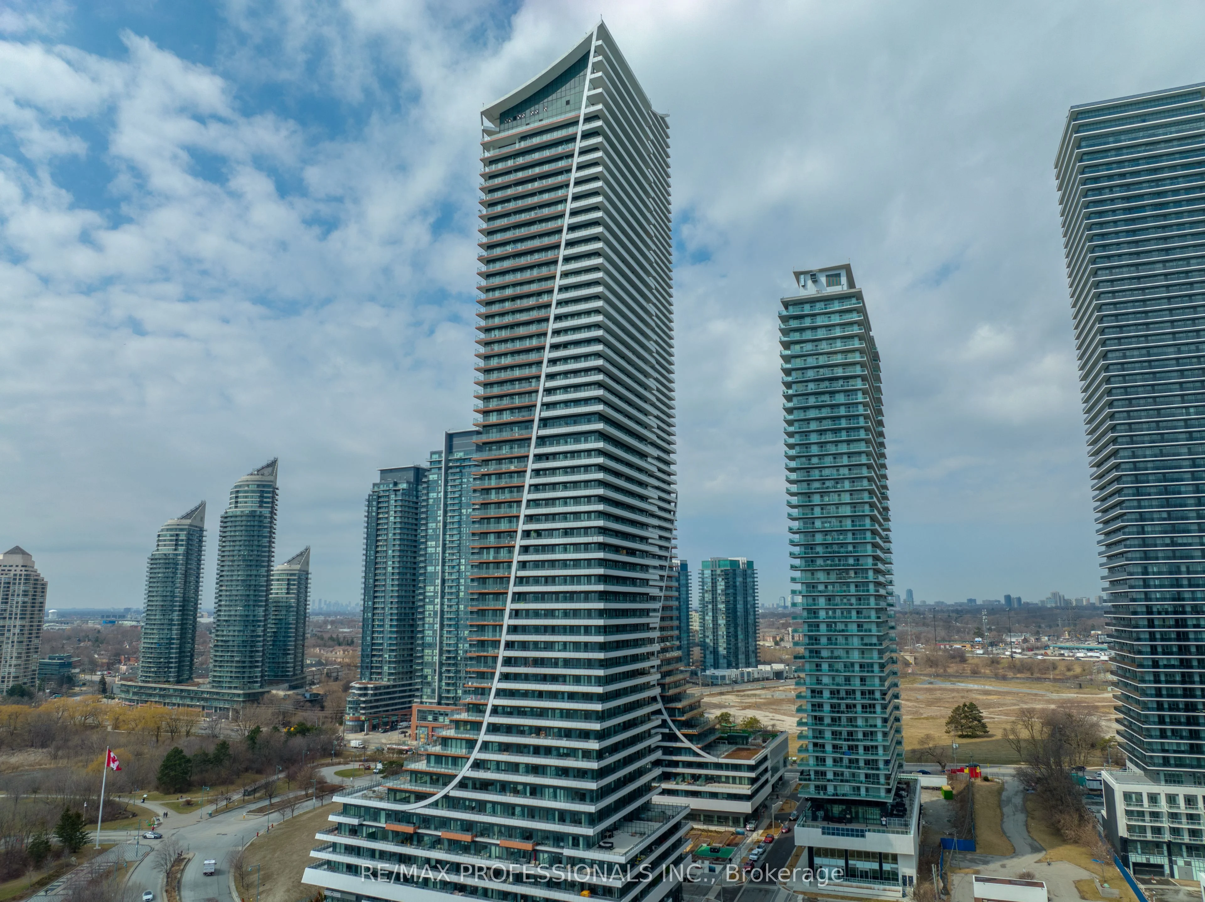 20 Shore Breeze Drive 1204, Toronto W06, ON M8V 1A1