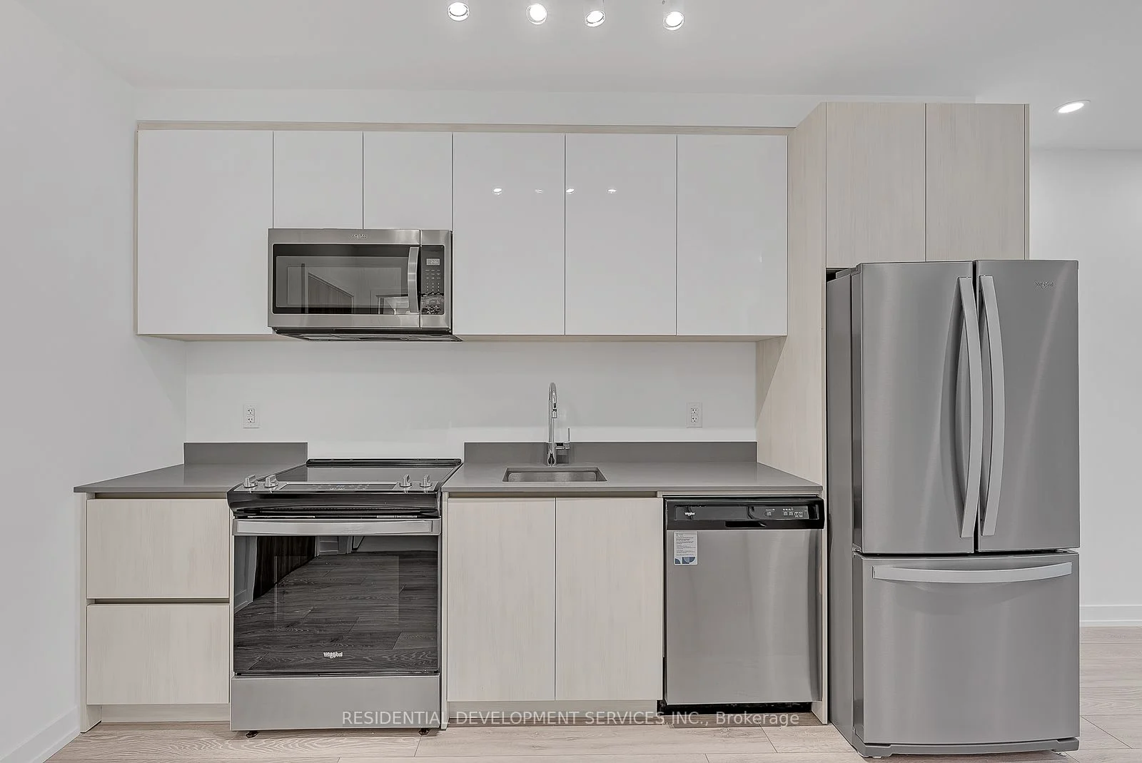 3100 Keele Street 304, Toronto W05, On M3m 0e1
