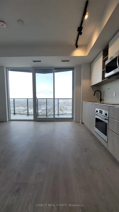 36 Zorra Street 3210, Toronto W08, On M8z 4z7