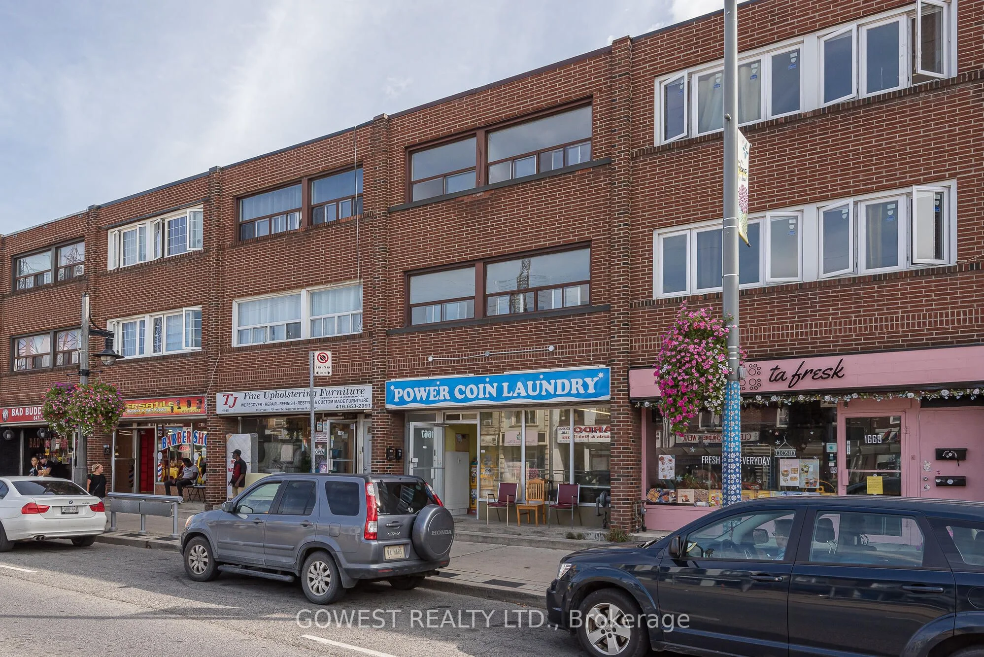 1667 St. Claire Avenue W 2, Toronto W03, On M6n 1h9