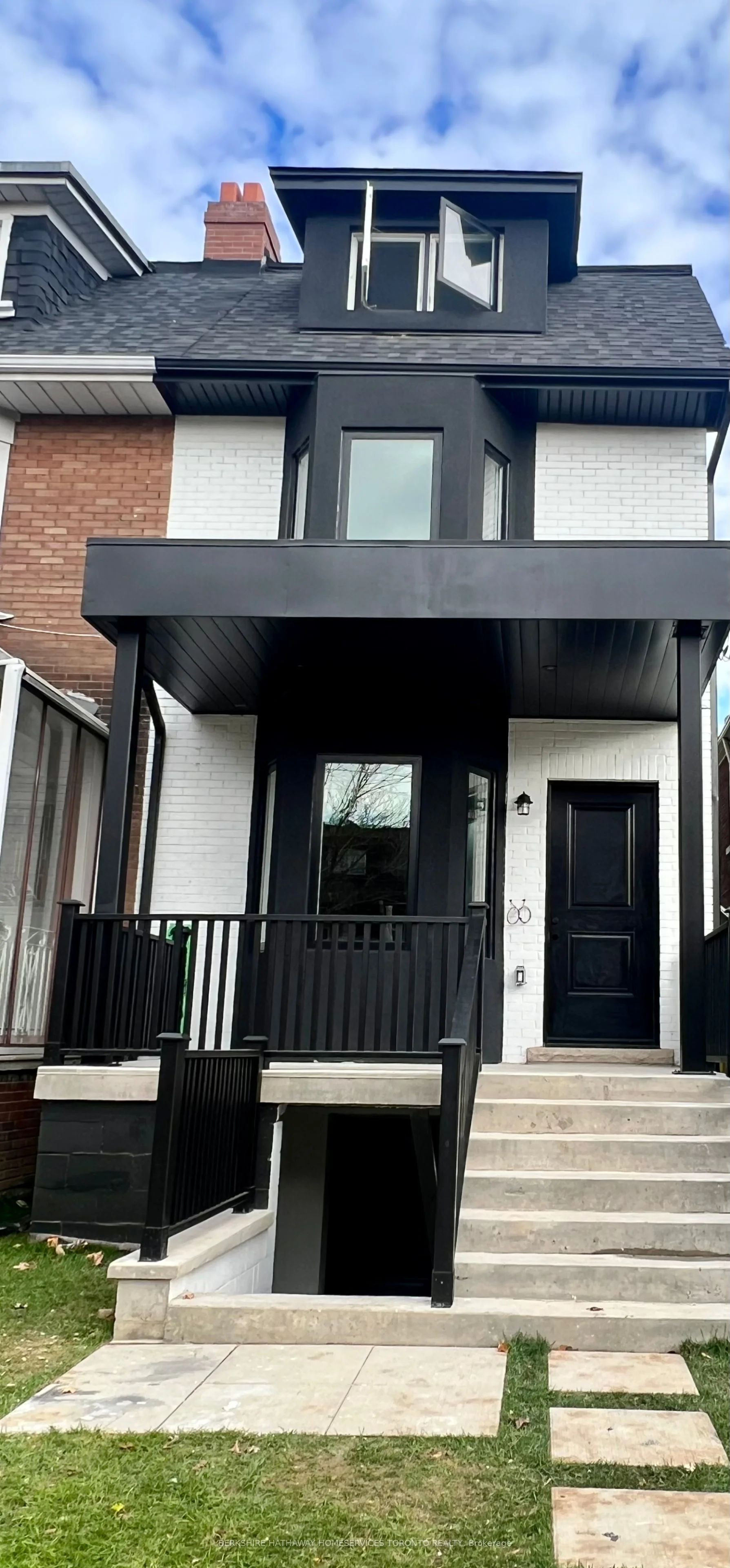 23 Pauline Avenue 1, Toronto W02, On M6h 3m7