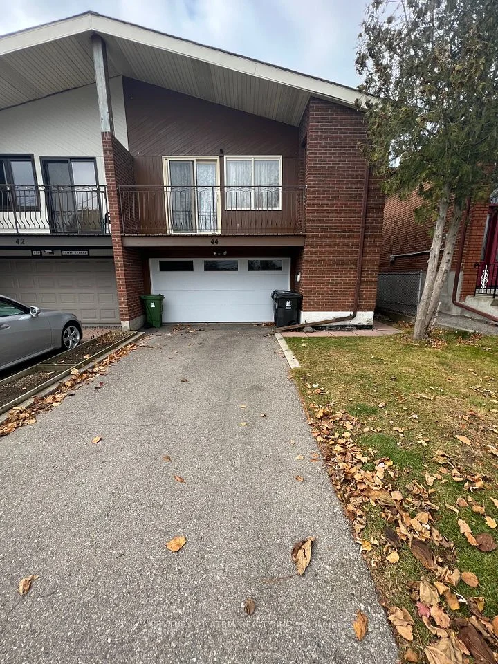 44 Lloyd George Avenue W, Toronto W06, ON M8W 3W6