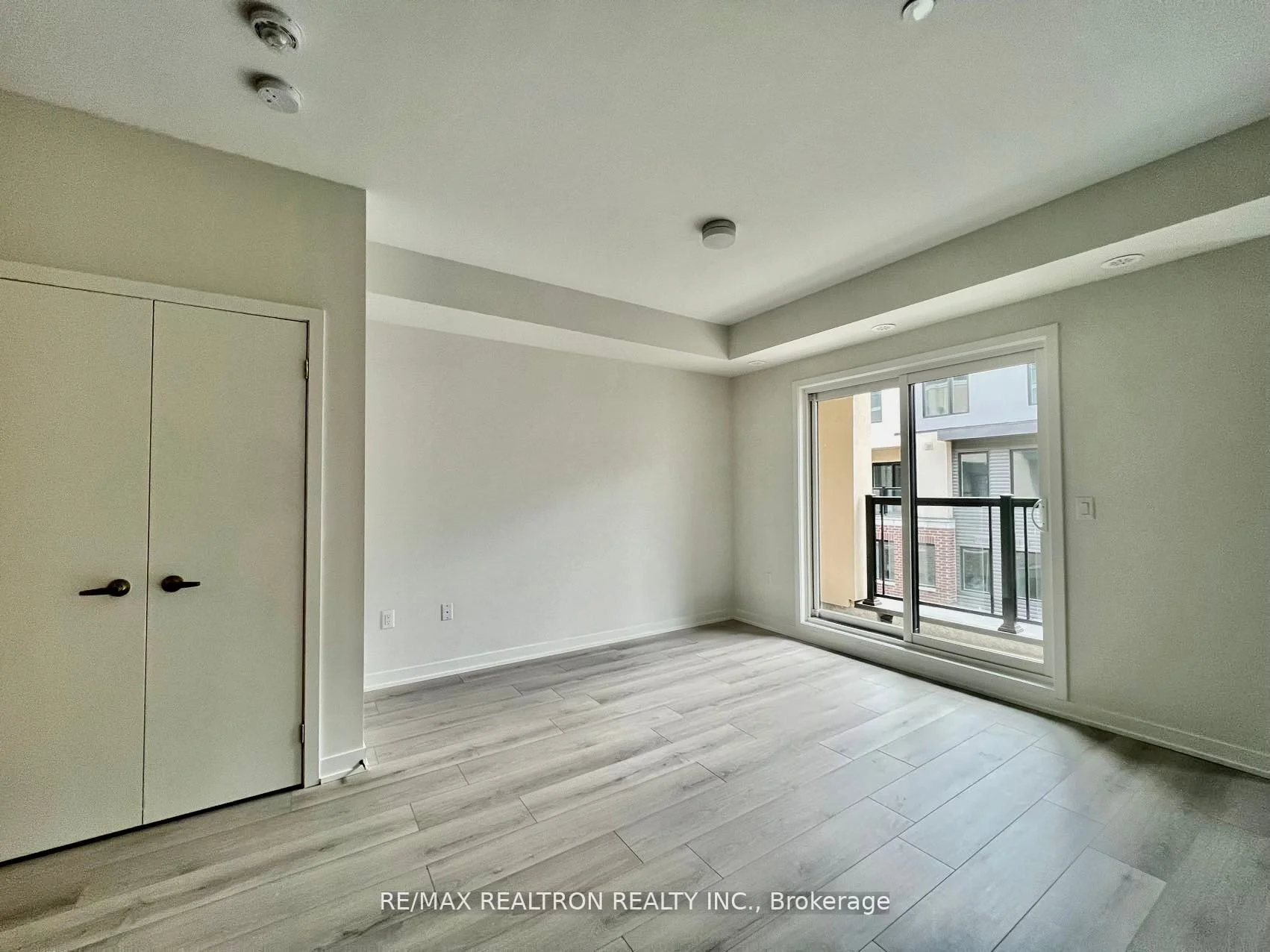 3411 ridgeway Drive, Mississauga, ON L5L 0B9