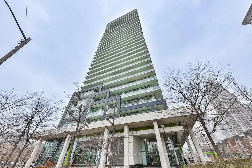 360 Square One Drive 807, Mississauga, On L5b 0g7