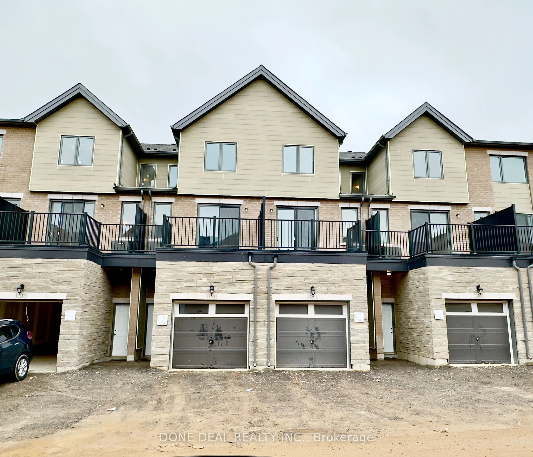 3239 Sixth Line, Oakville, ON L6H 7C5