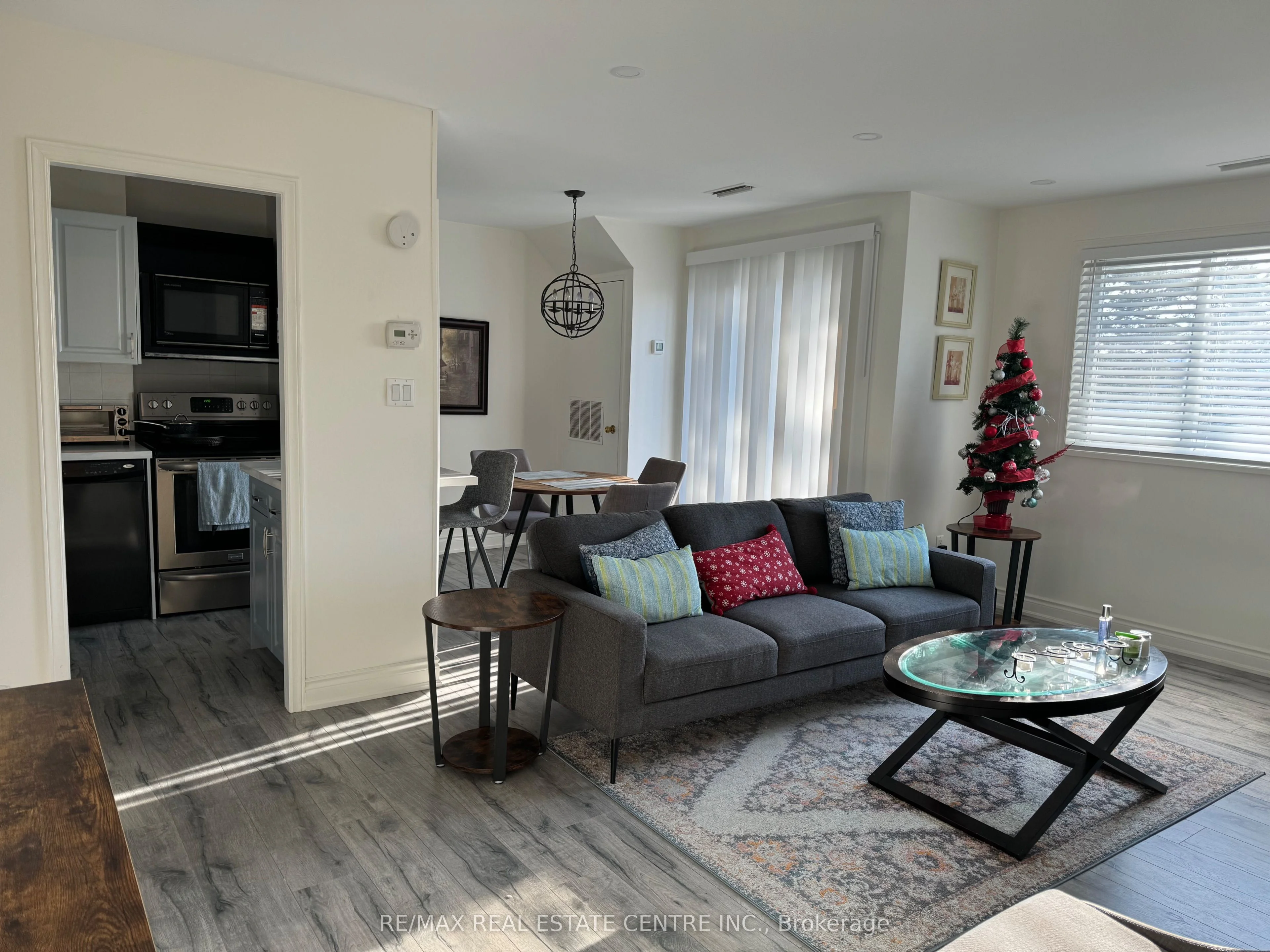 2001 Bonnymede Drive 84, Mississauga, ON L5J 4H8