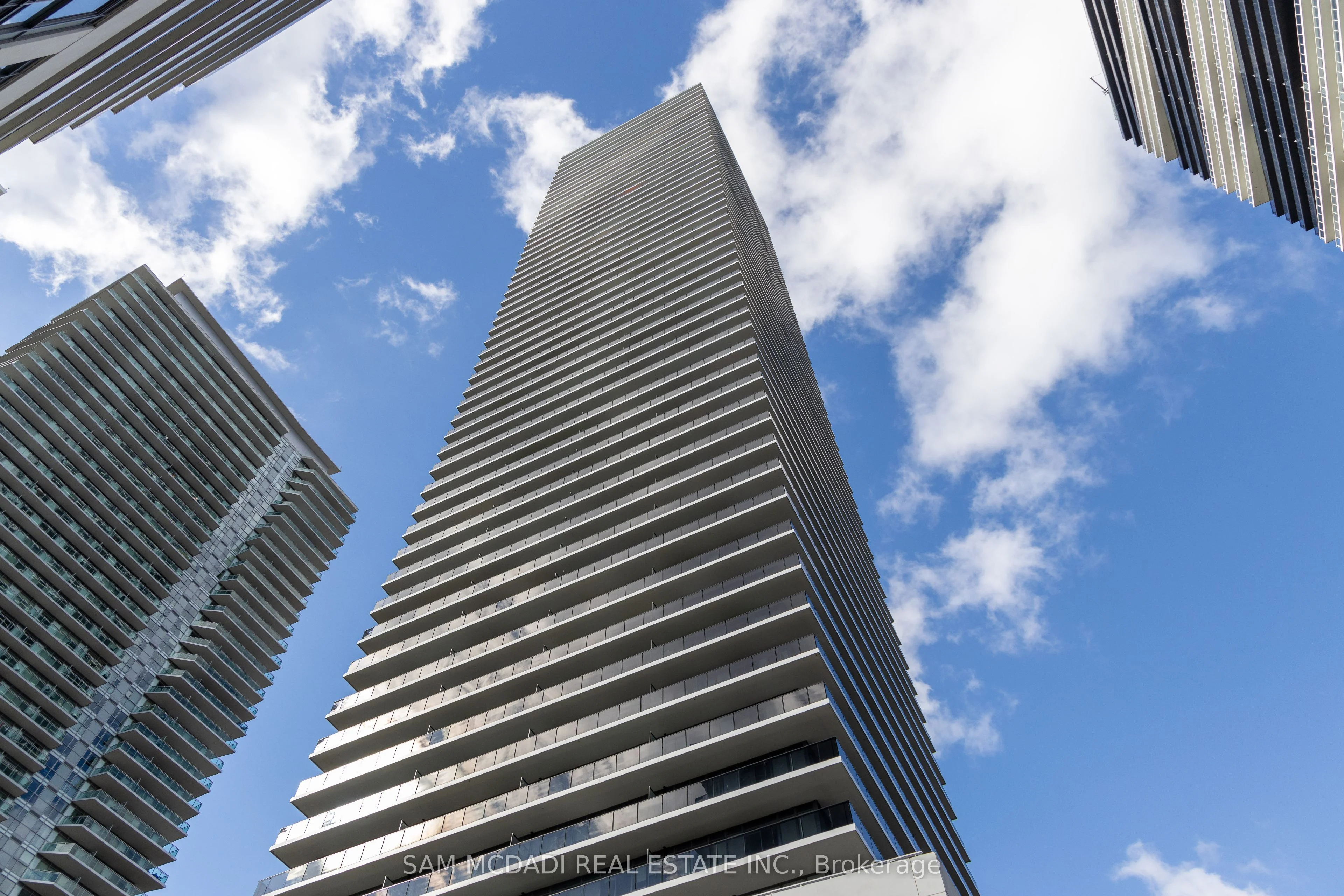70 Annie Craig Drive 414, Toronto W06, ON M8V 0G2