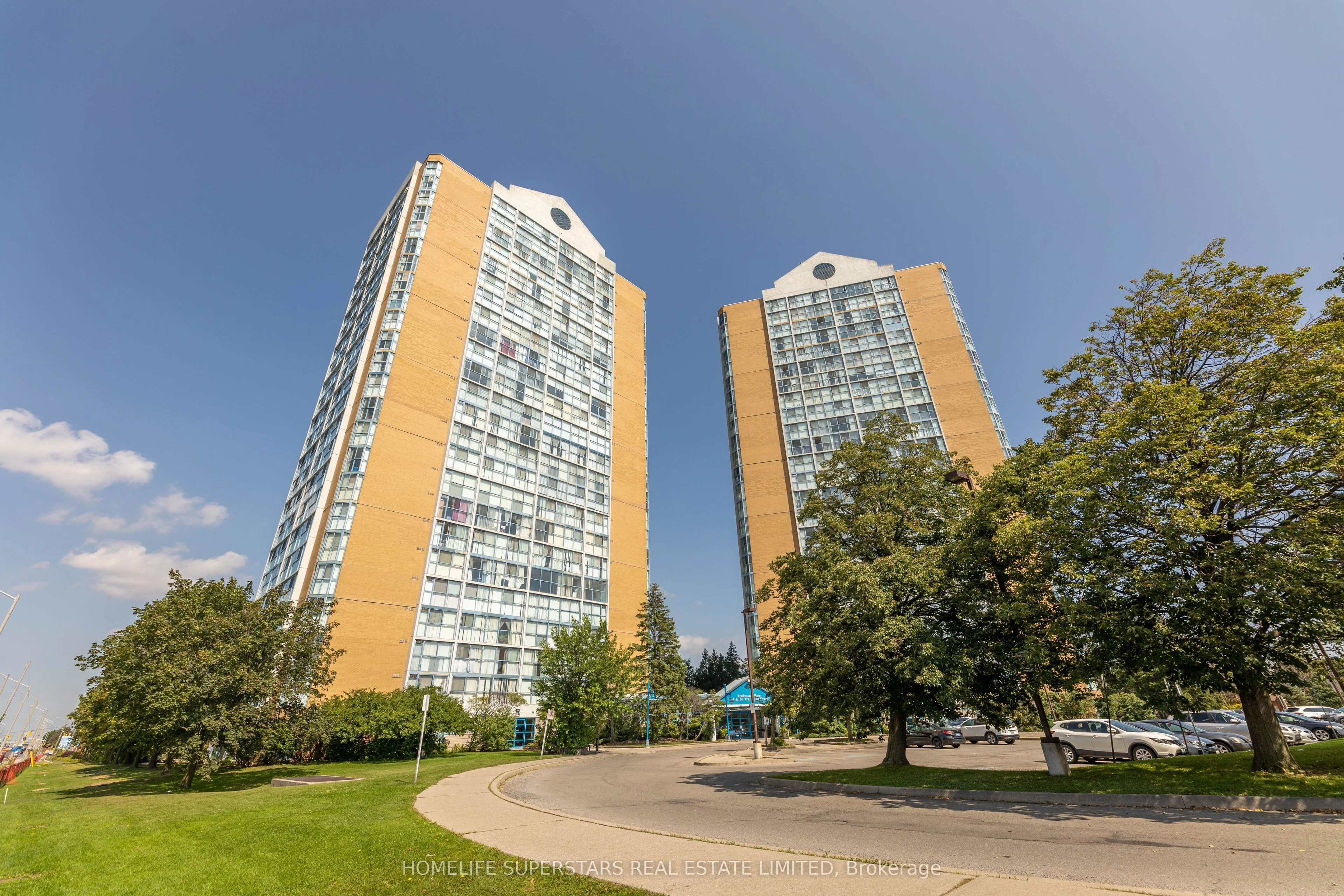 25 Trailwood Drive 806, Mississauga, ON L4Z 3K9