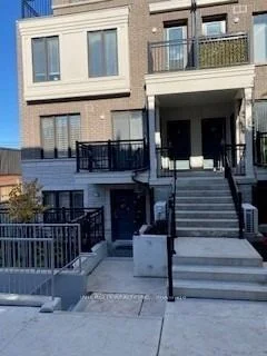130 Long Branch Avenue 32, Toronto W06, ON M8W 0A9