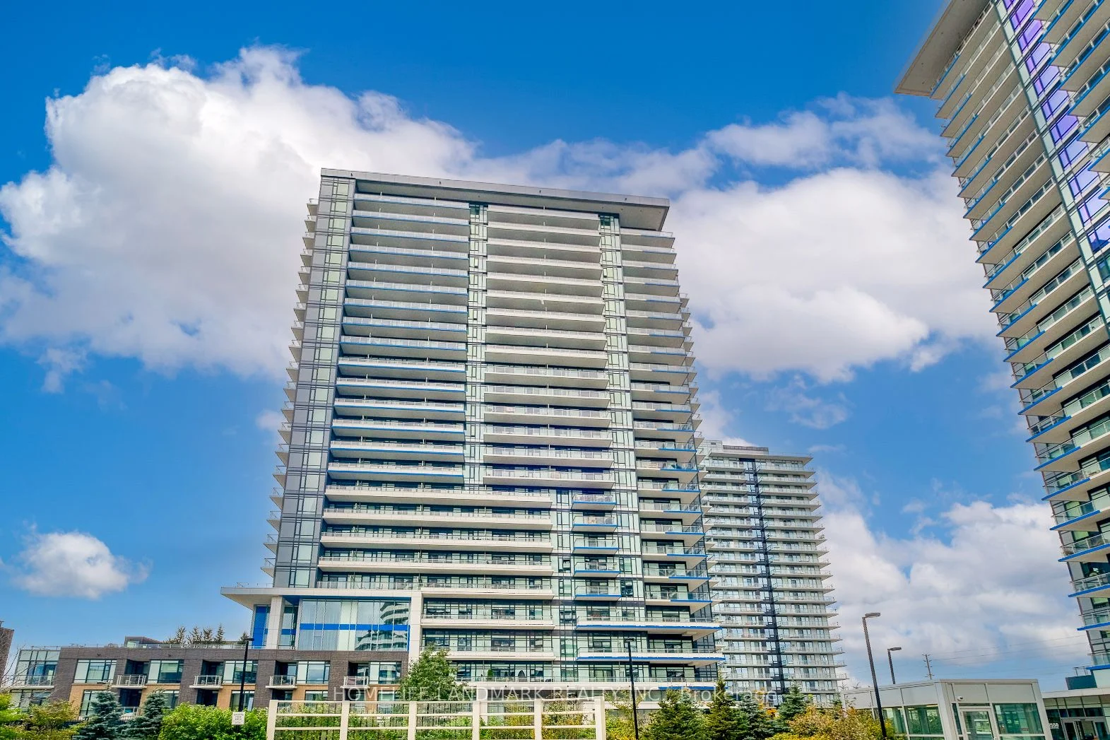 2560 Eglinton Avenue W 1205, Mississauga, ON L5M 0Y3
