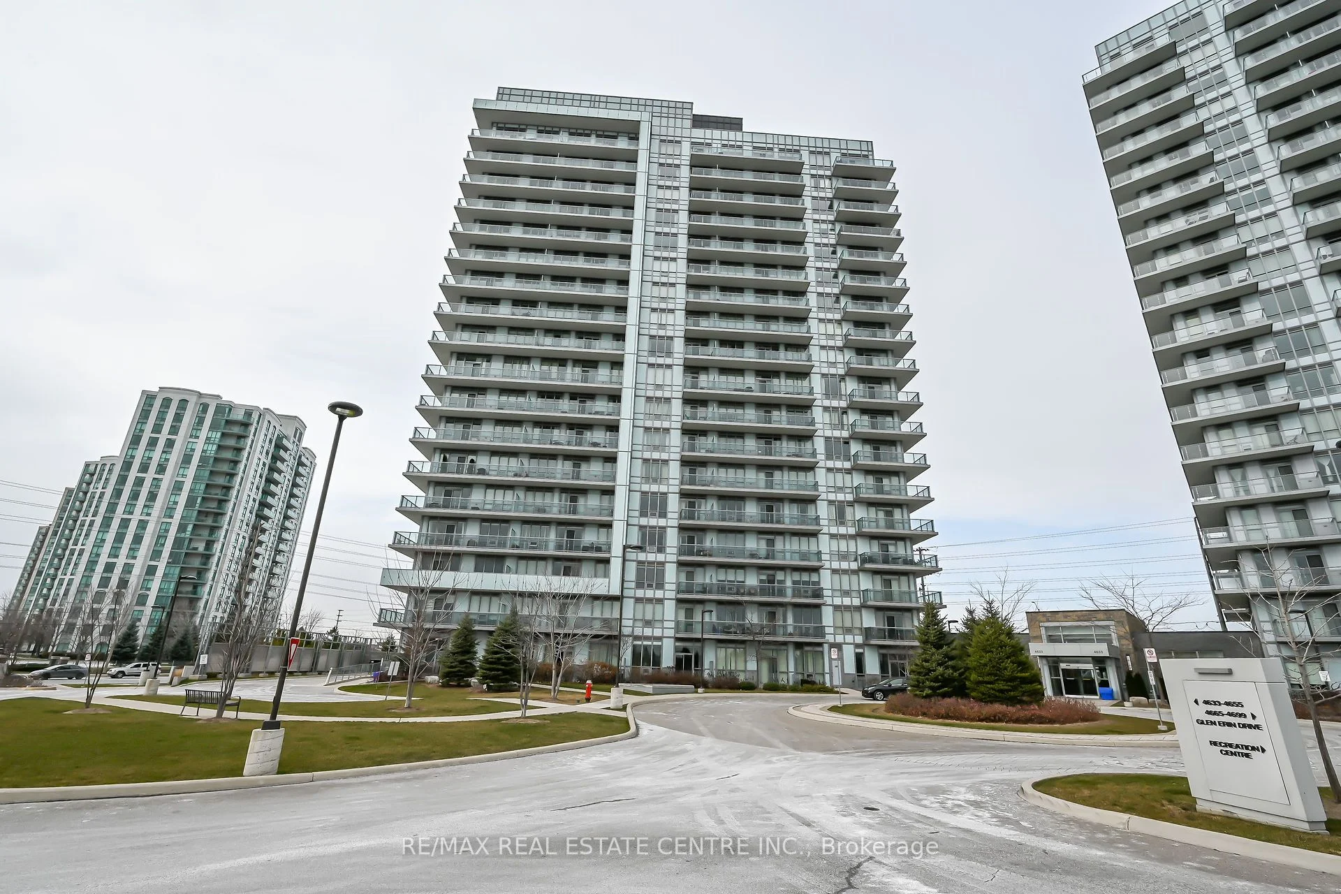 4633 Glen Erin Drive 406, Mississauga, ON L5M 0Y6