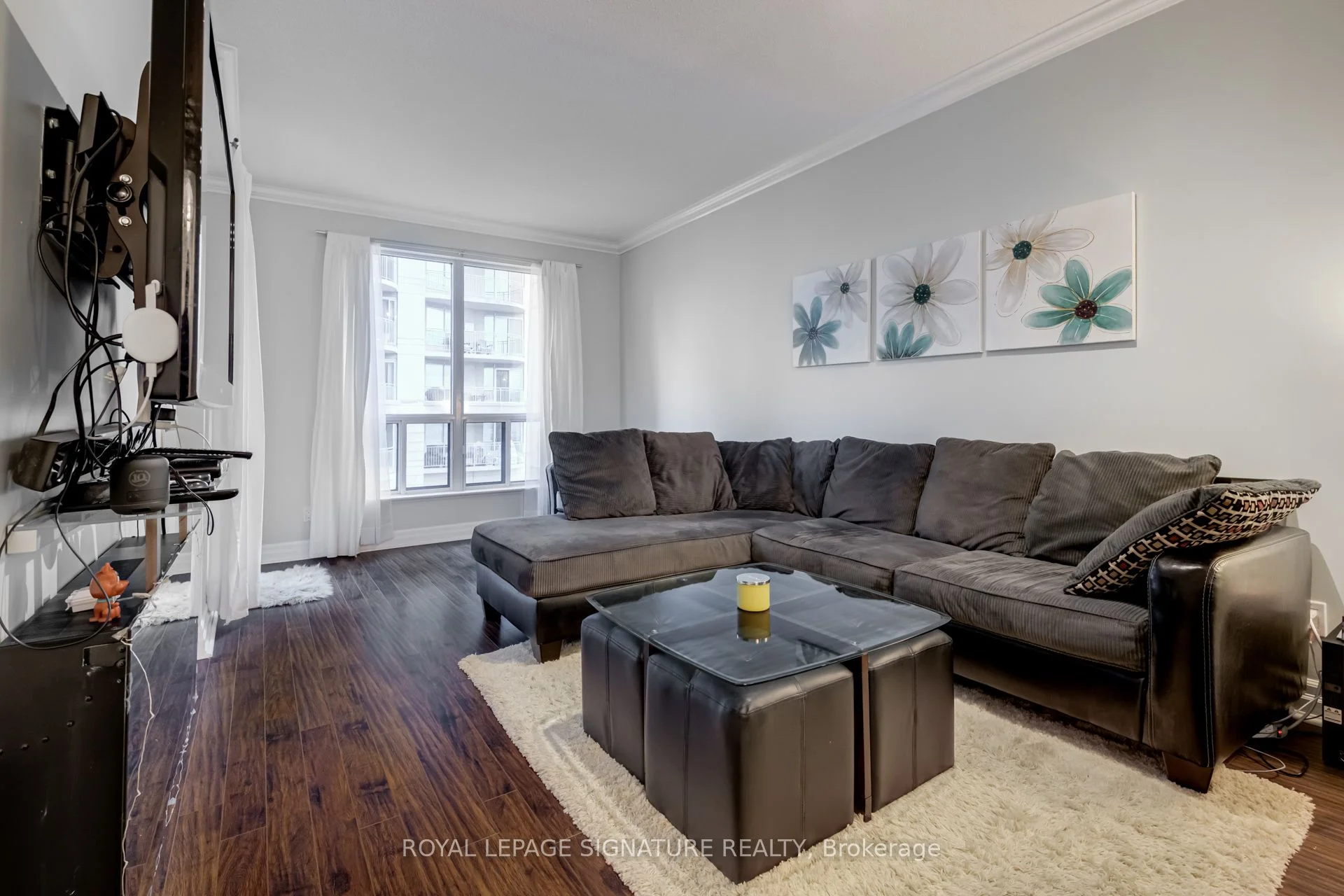 2087 Lakeshore Boulevard W 306, Toronto W06, ON M8V 4G3