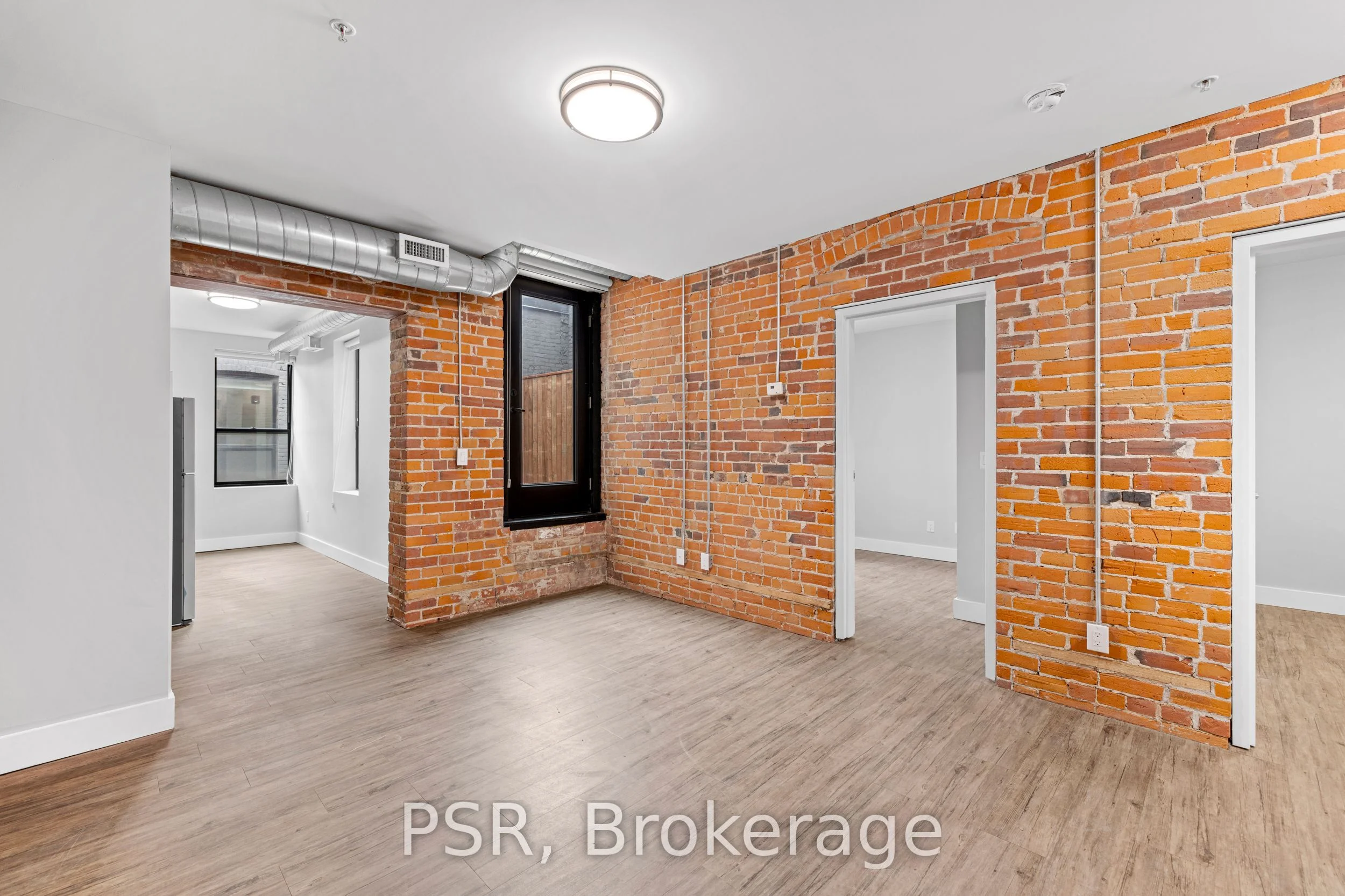 2870 Dundas Street W 212, Toronto W02, ON M6P 1Y8