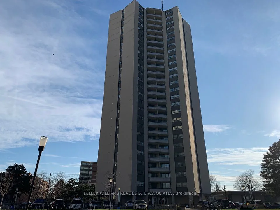 380 Dixon Road 1005, Toronto W09, ON M9R 1T3