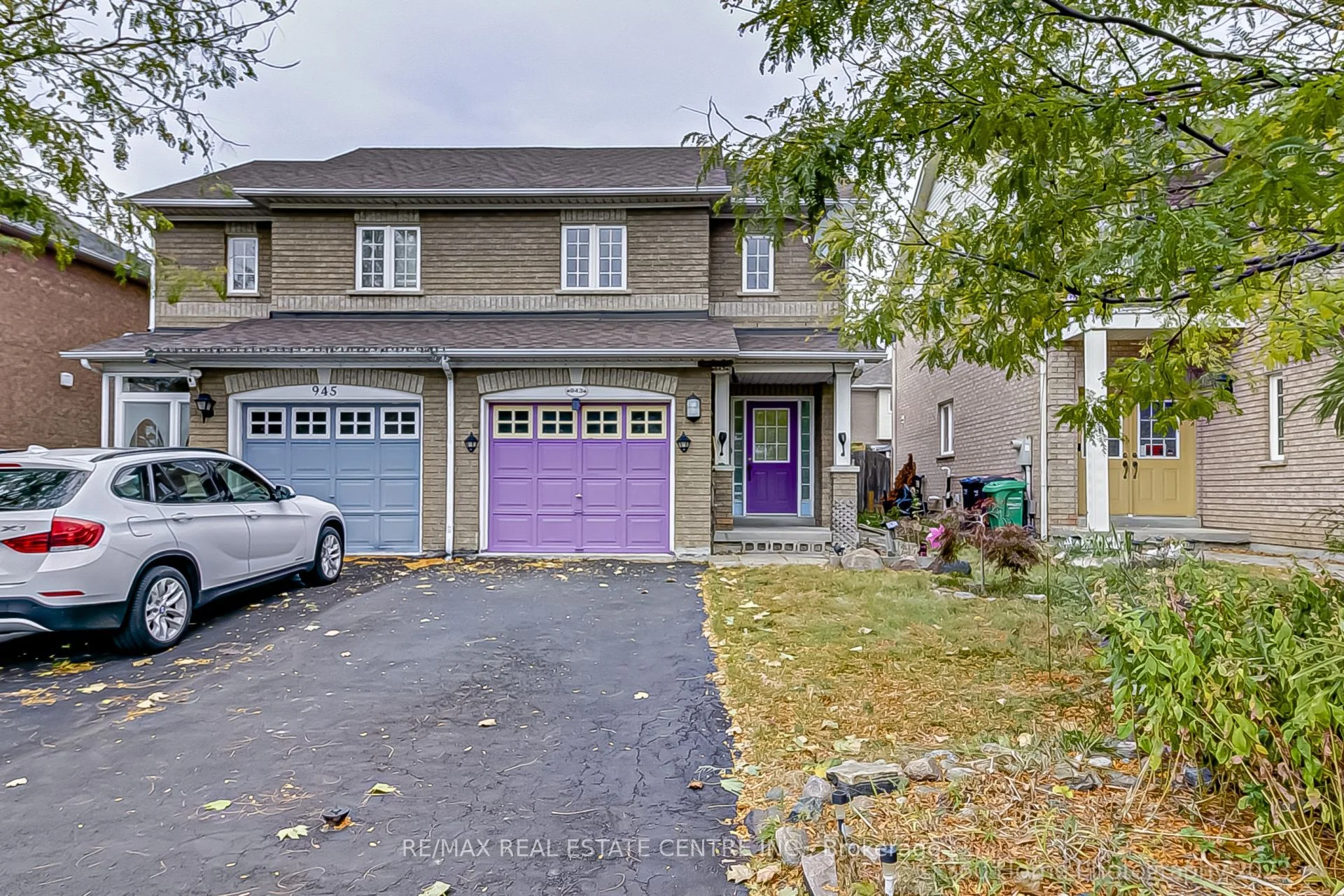 943 Tambourine Terrace, Mississauga, ON L5W 1S5