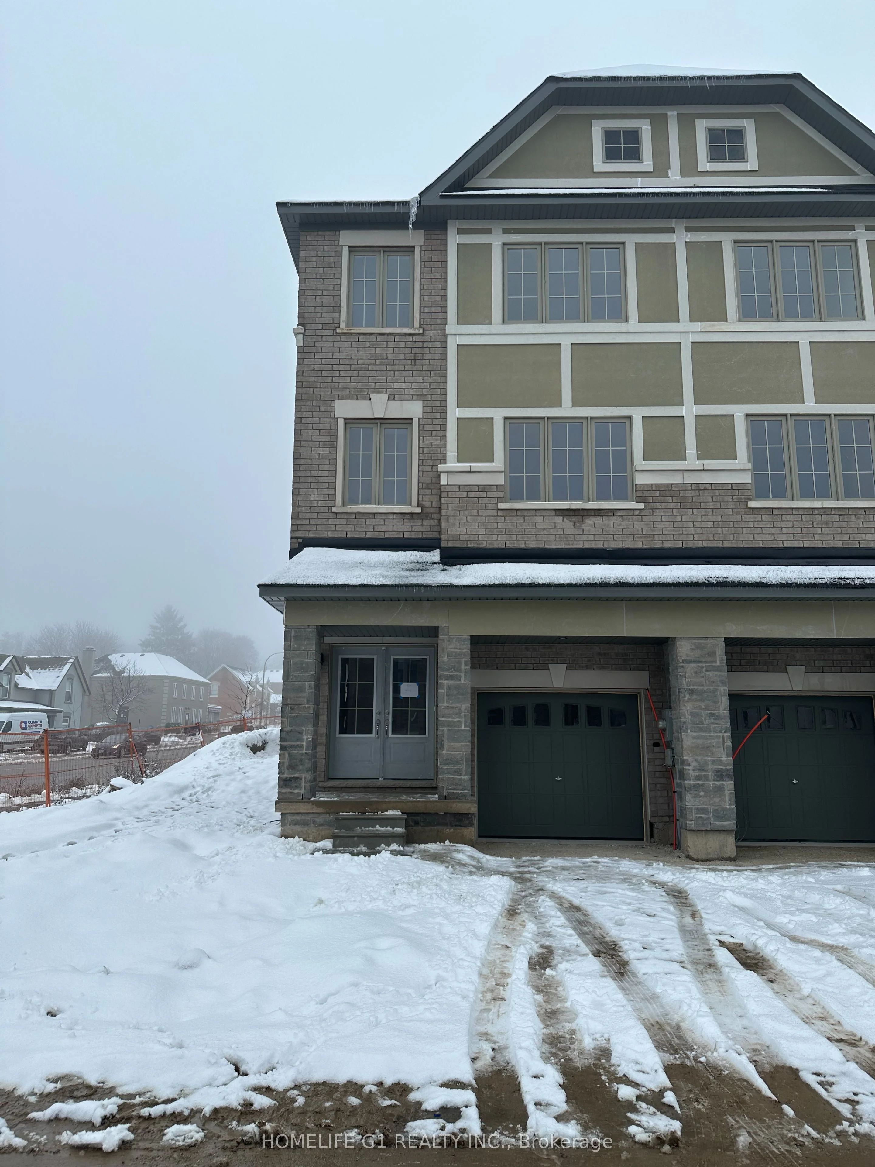 68 First Street 8, Orangeville, On L9w 2e4