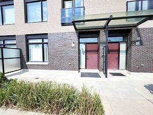 4070 Parkside Village Drive Th11, Mississauga, On L5b 0k2