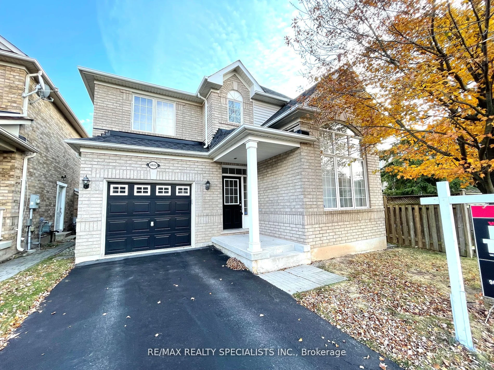 3025 PORTREE Crescent, Oakville, ON L6M 5C4