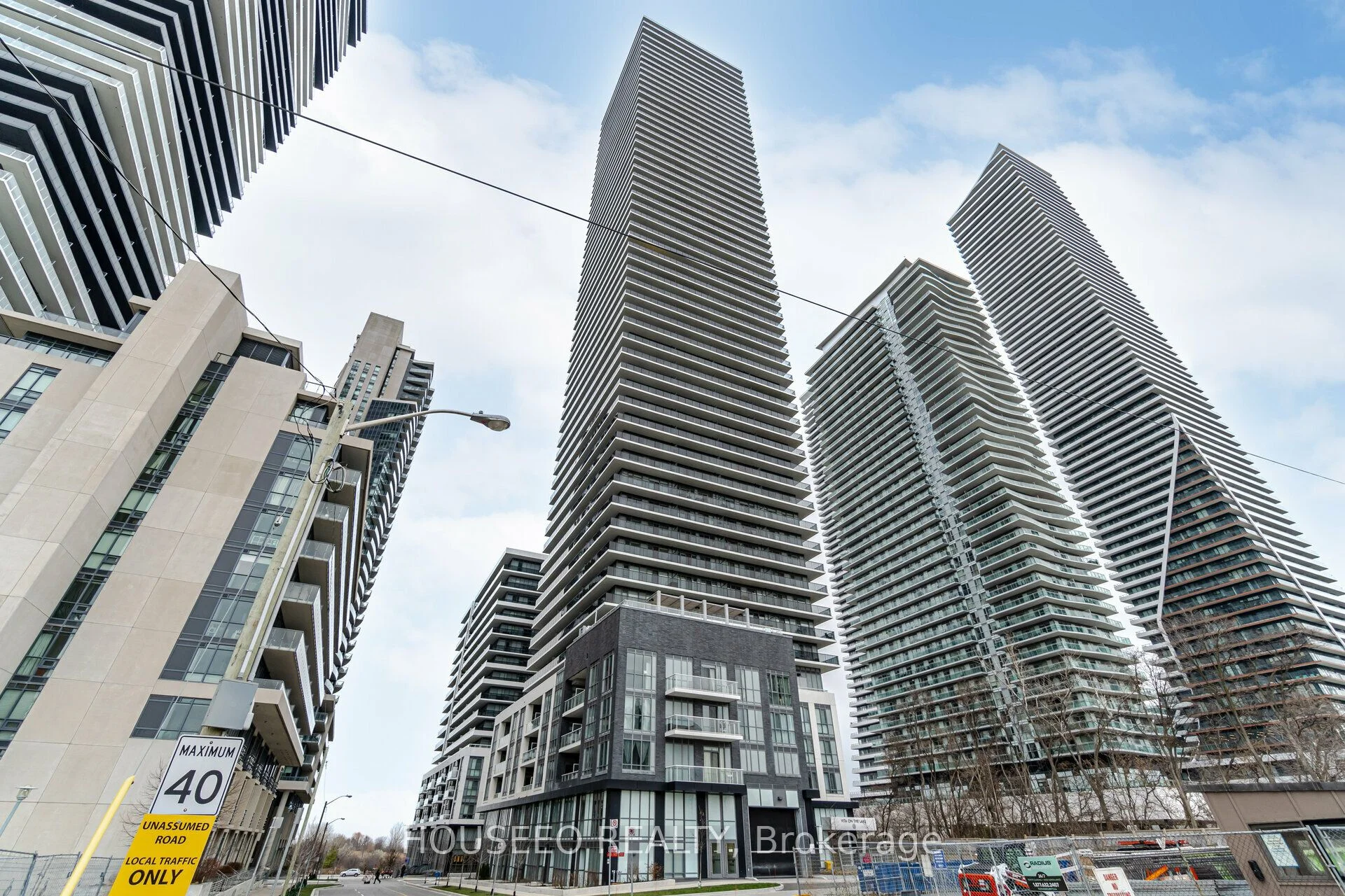 70 Annie Craig Drive 208, Toronto W06, On M8v 0g2